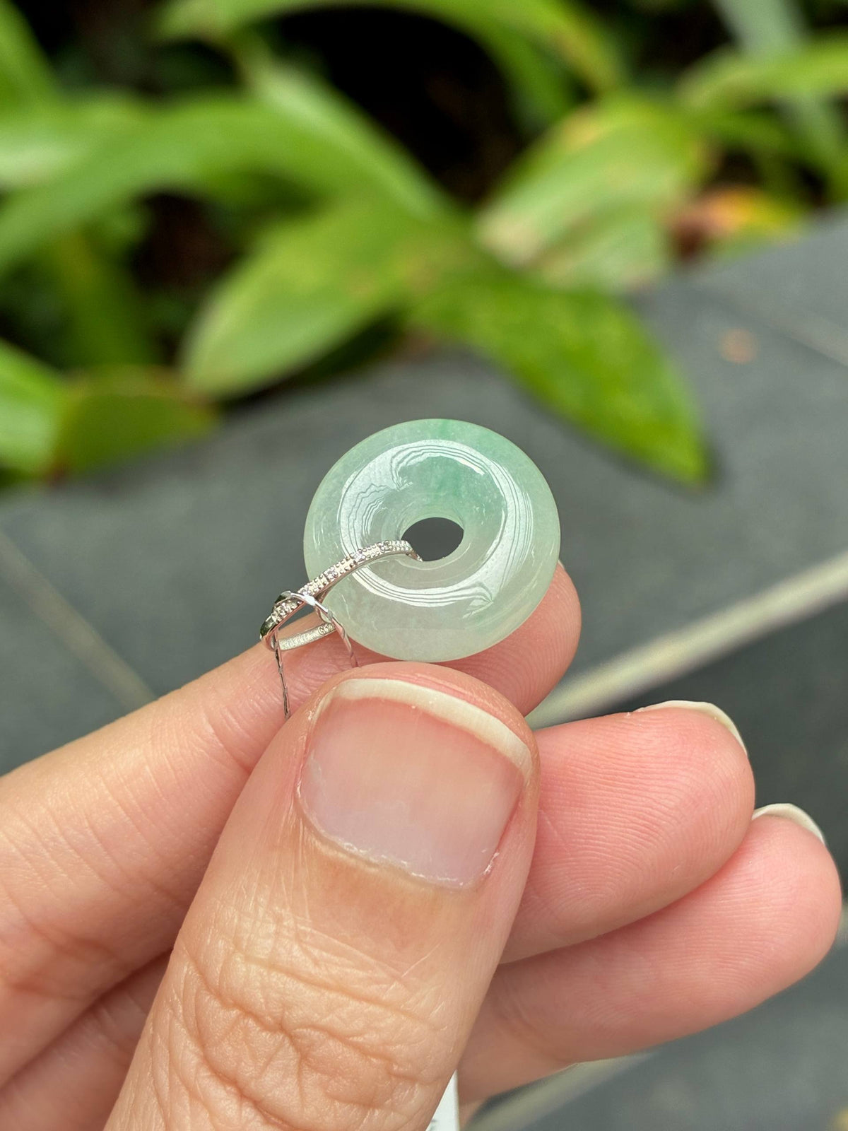 18K Icy Faint Green Small Bagel Pendant