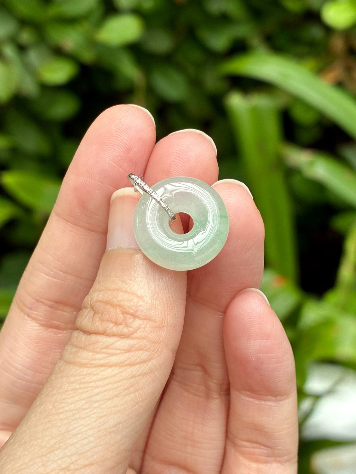 18K Icy Faint Green Small Bagel Pendant