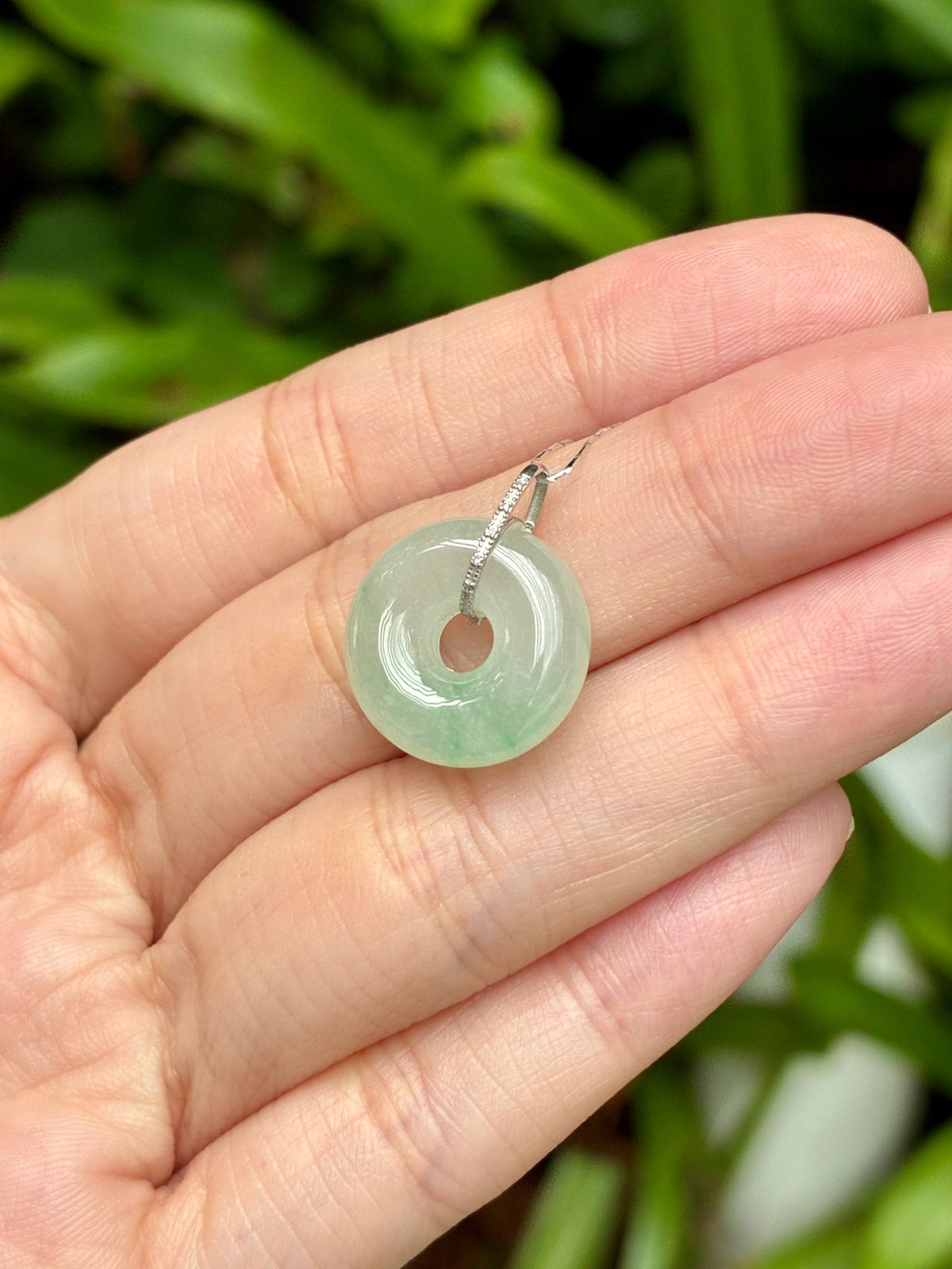 18K Icy Faint Green Small Bagel Pendant