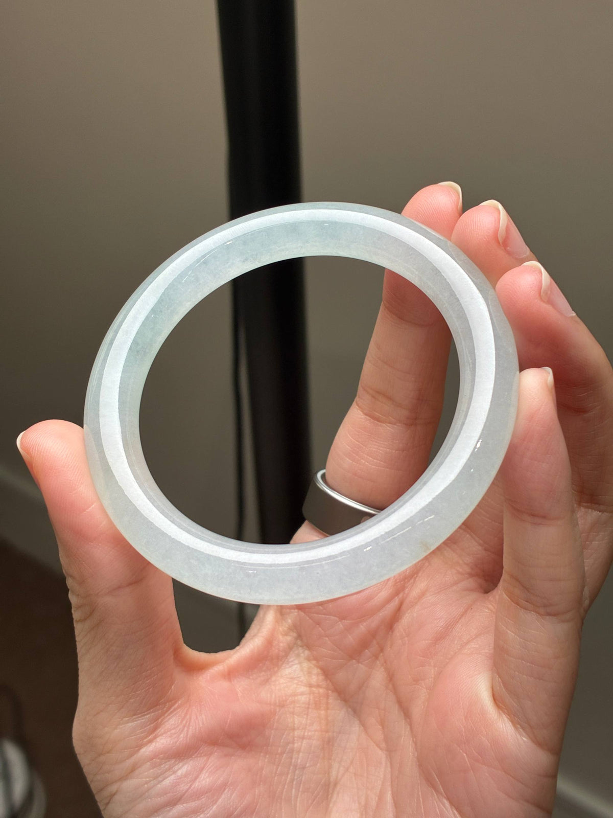 52.3mm Icy Glowy Faint Mint Near Colorless
