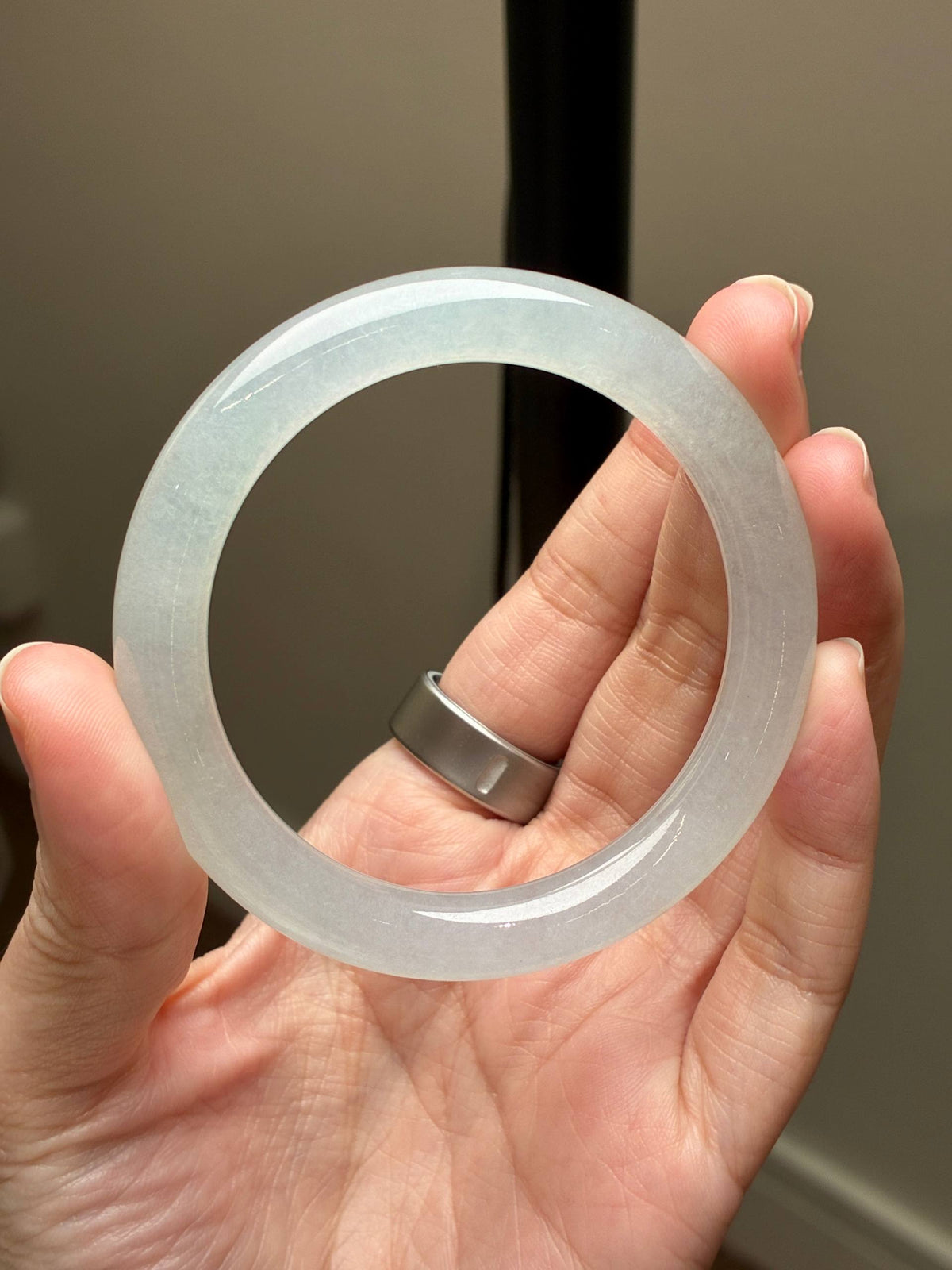 52.3mm Icy Glowy Faint Mint Near Colorless