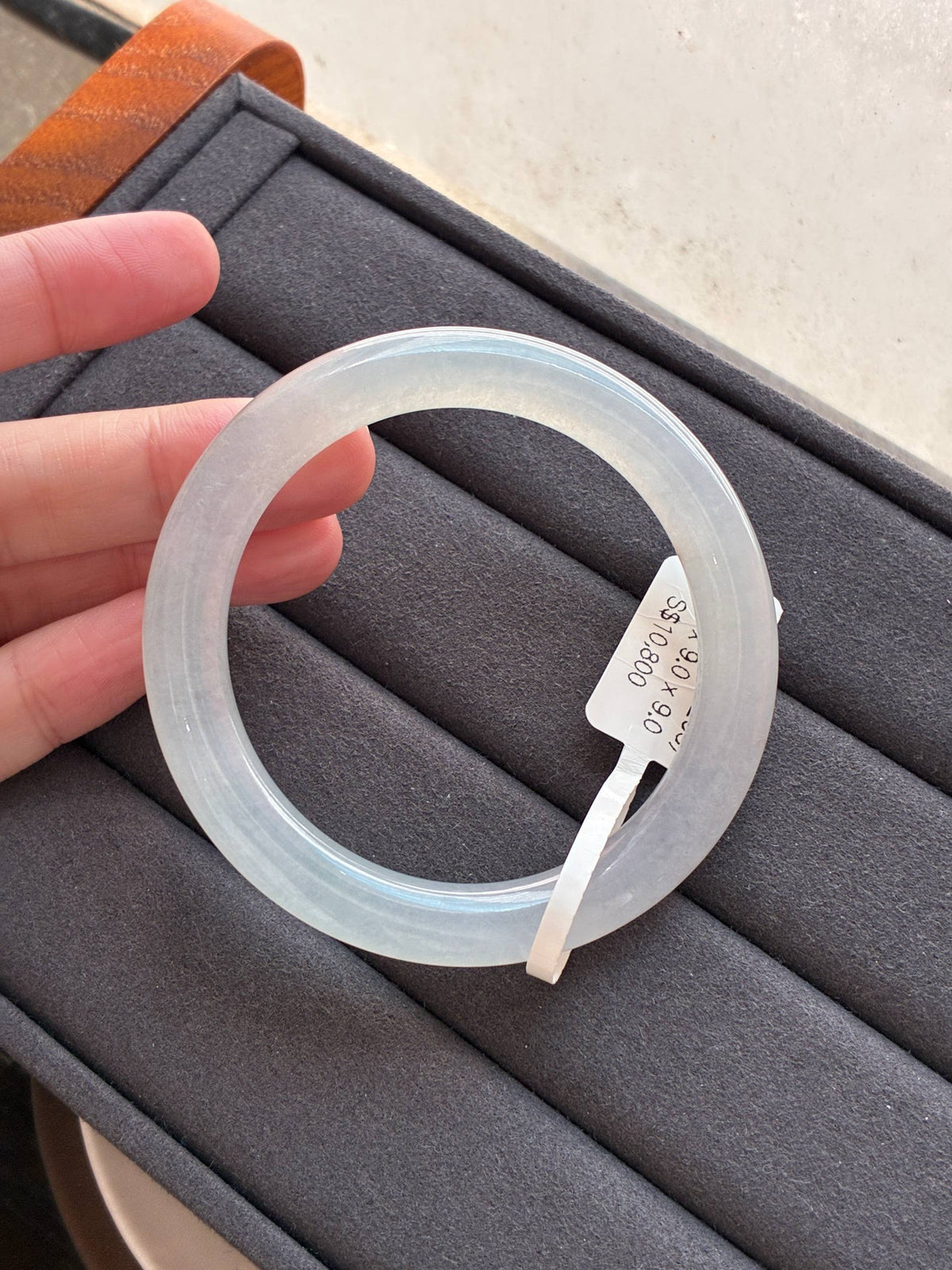 52.3mm Icy Glowy Faint Mint Near Colorless