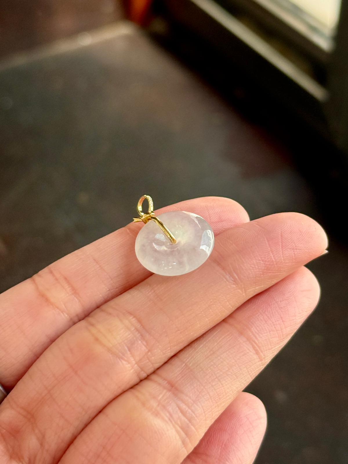 18K Icy Coloress Donut Pendant with Ribbon