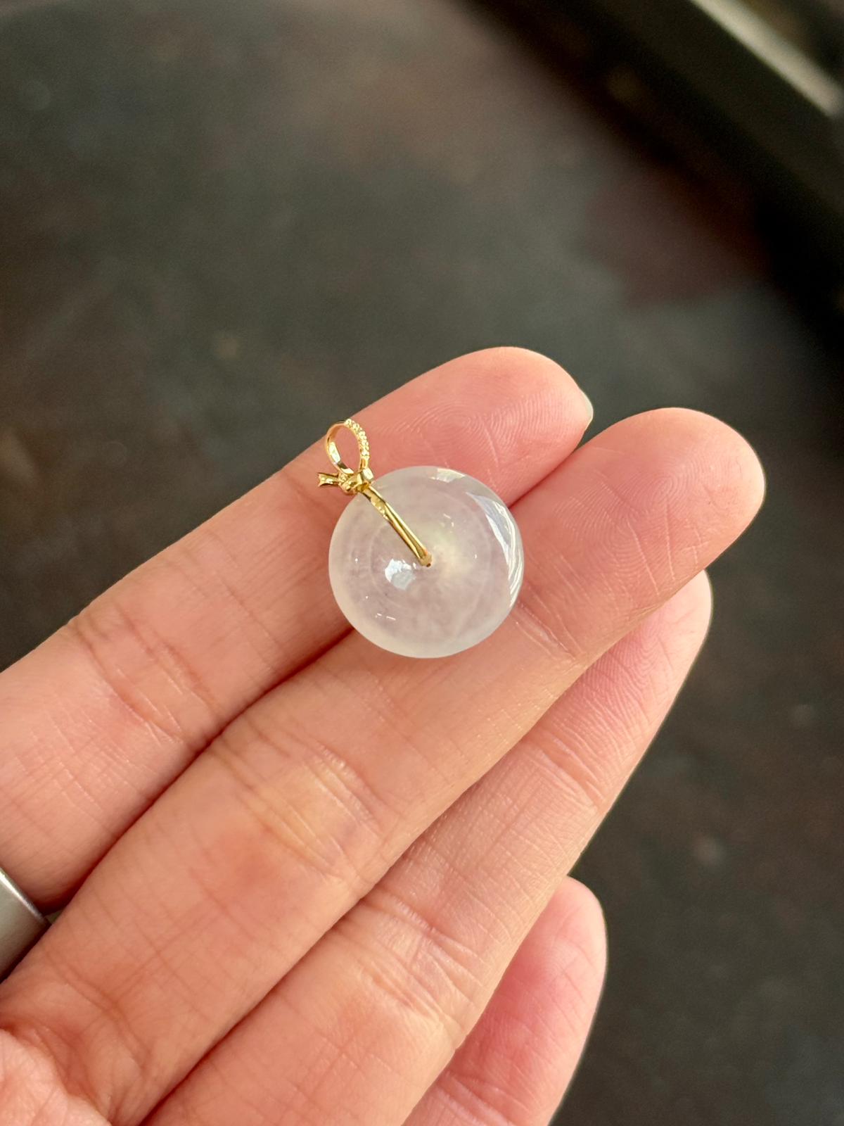 18K Icy Coloress Donut Pendant with Ribbon