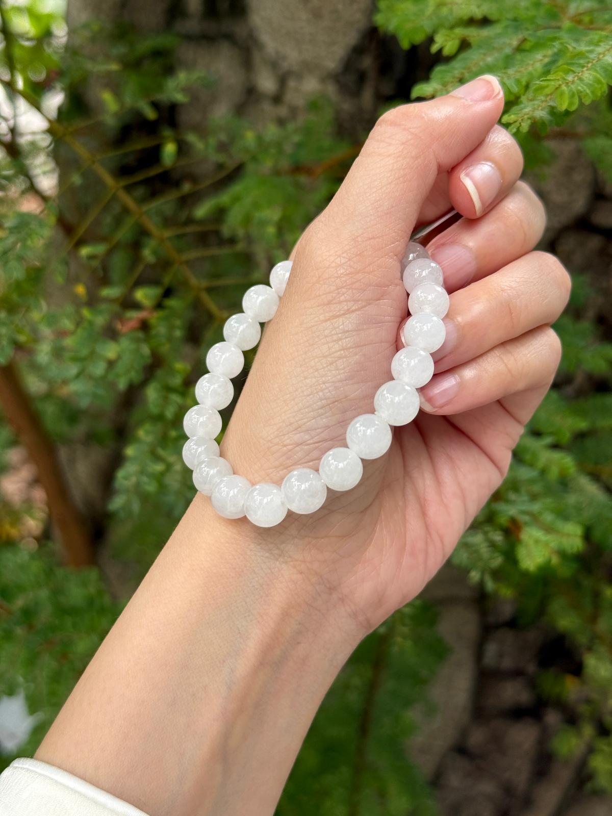 8.5mm Icy Snow White Bracelet (Steal Alert!)