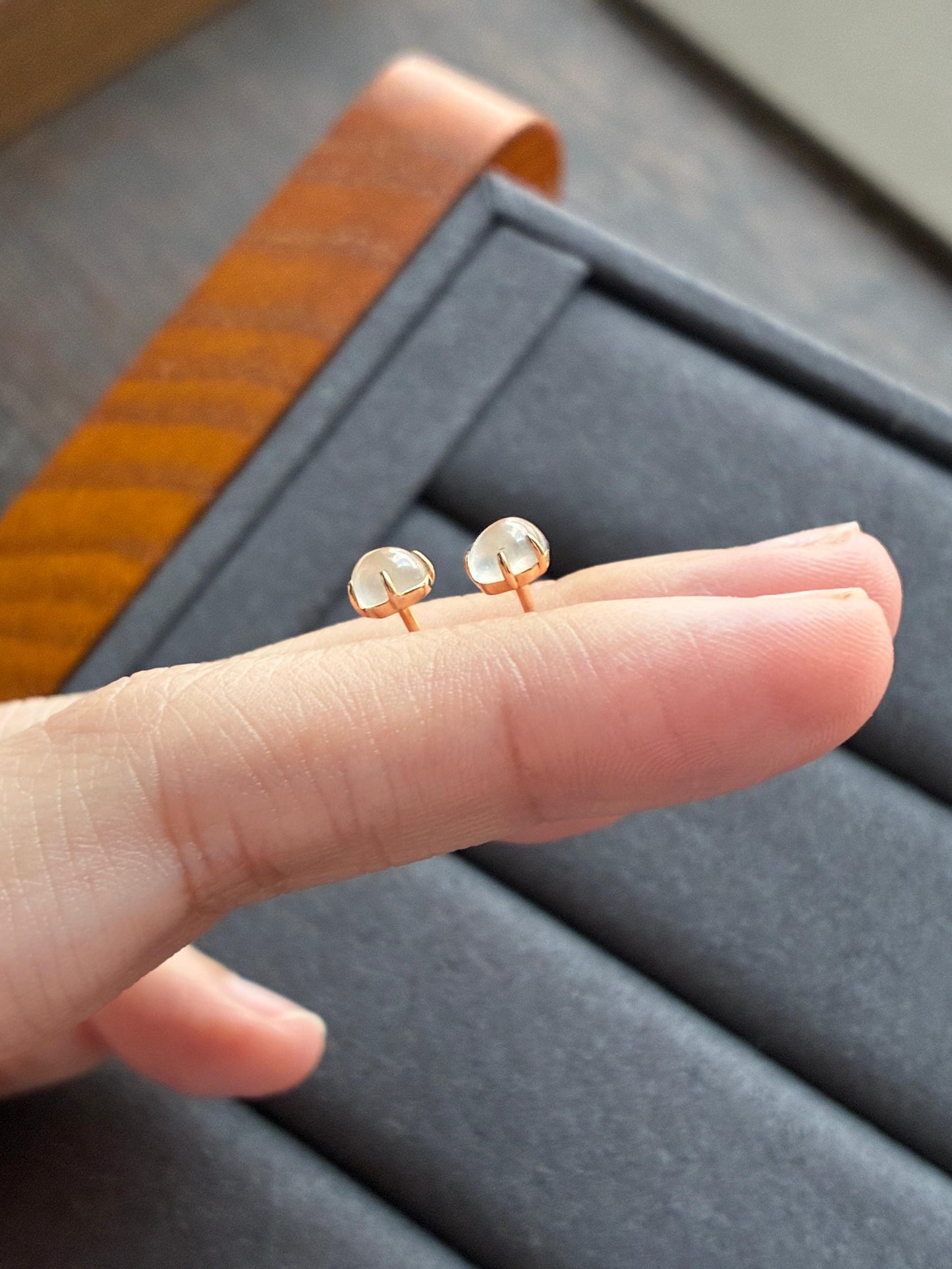 18K Glowy Plump Heart Studs in Rose Gold