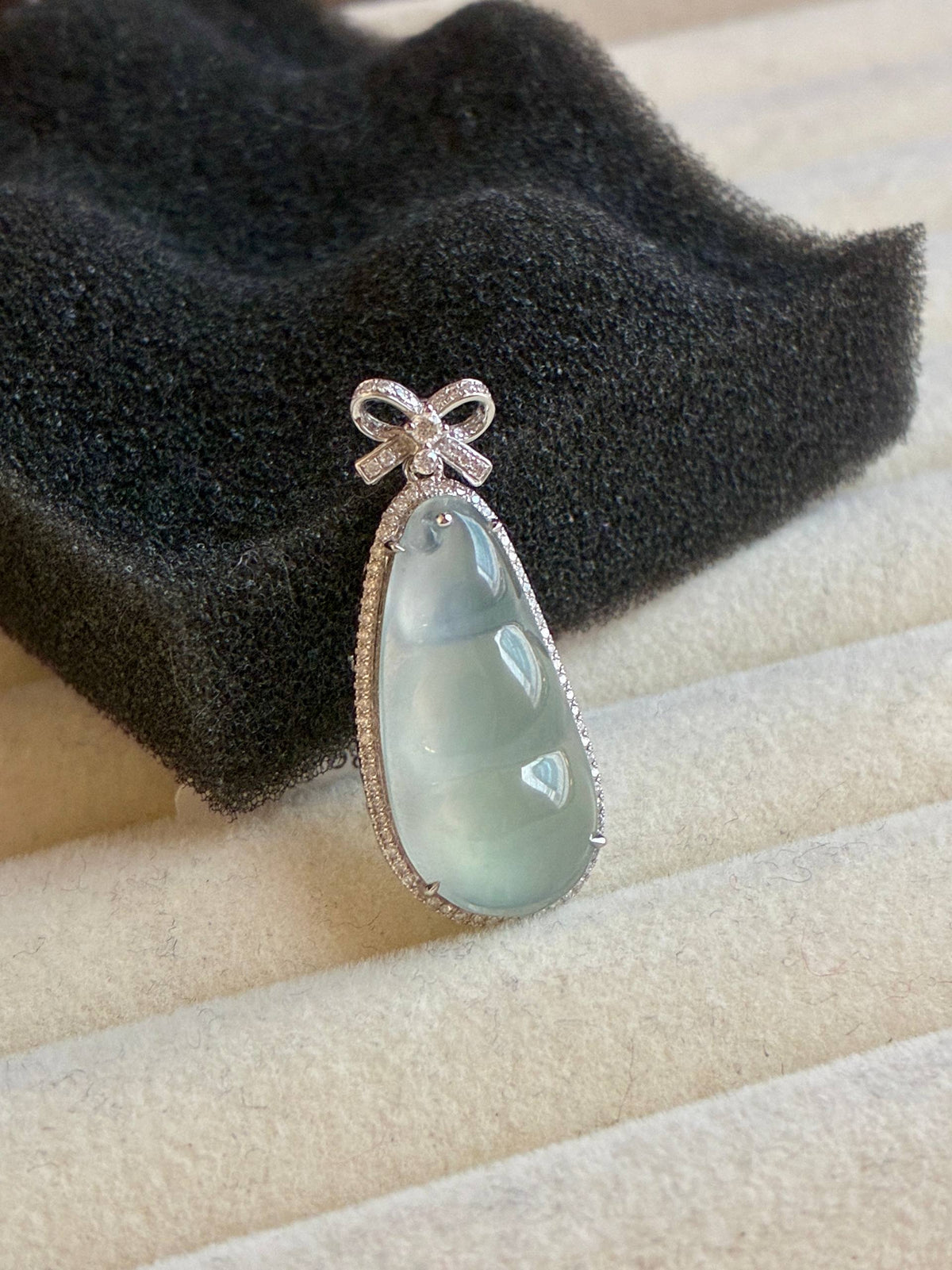 18K Glowy Lucky Bean in Faint Bluish Green
