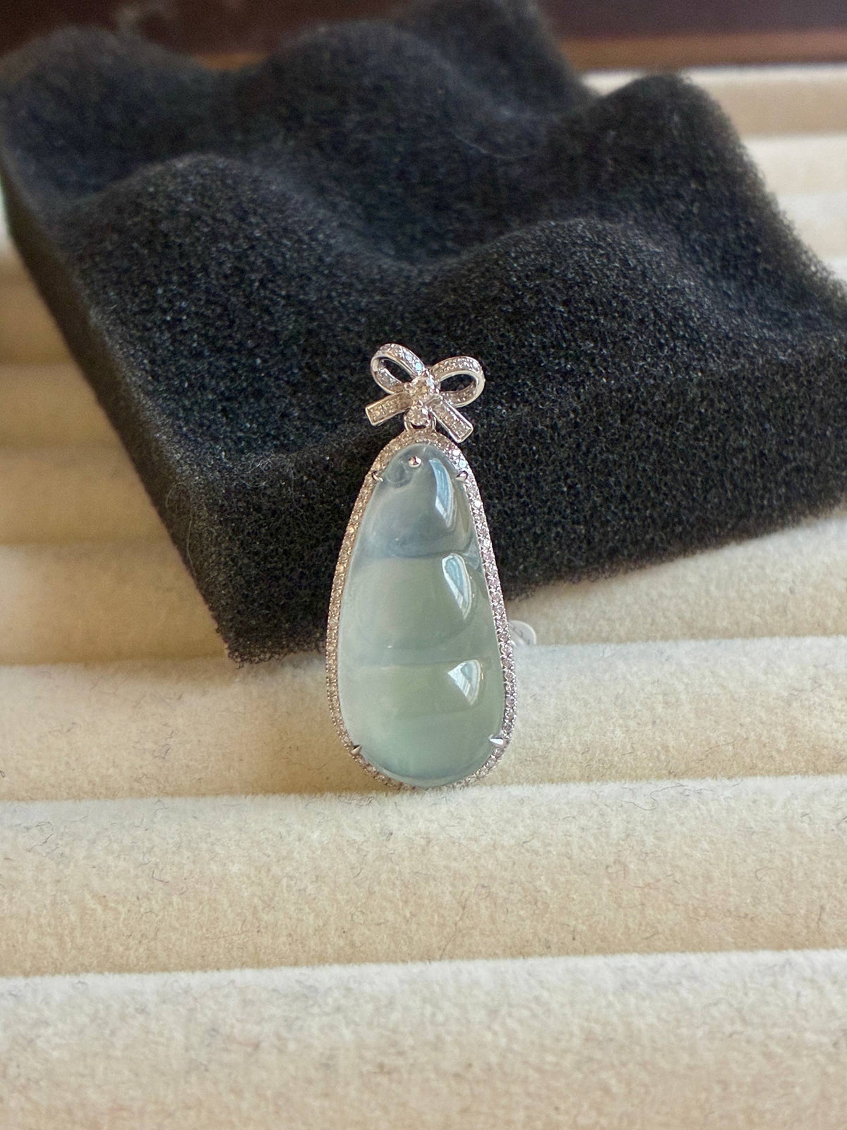 18K Glowy Lucky Bean in Faint Bluish Green