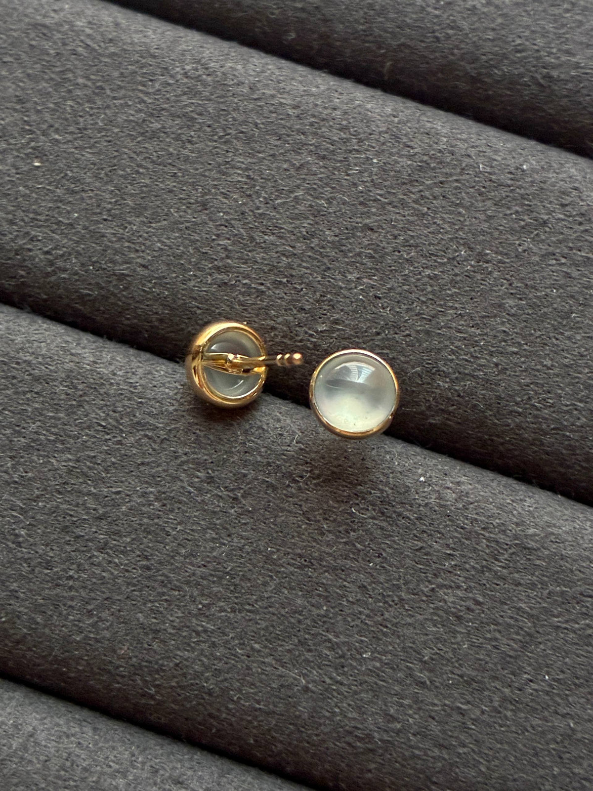 18K Glowy Minimalist Bubble Cabochon Studs (6mm)