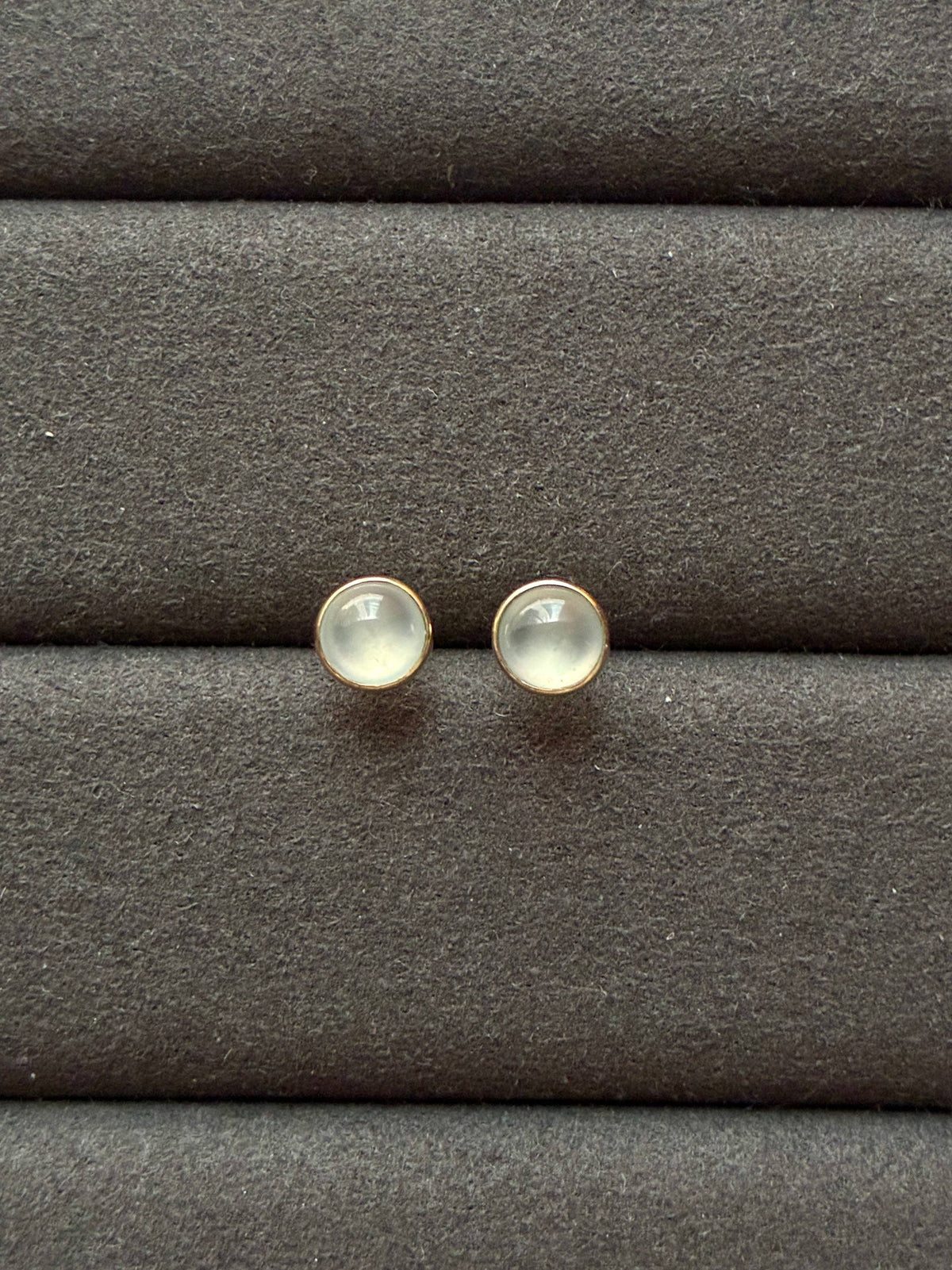 18K Glowy Minimalist Bubble Cabochon Studs (6mm)
