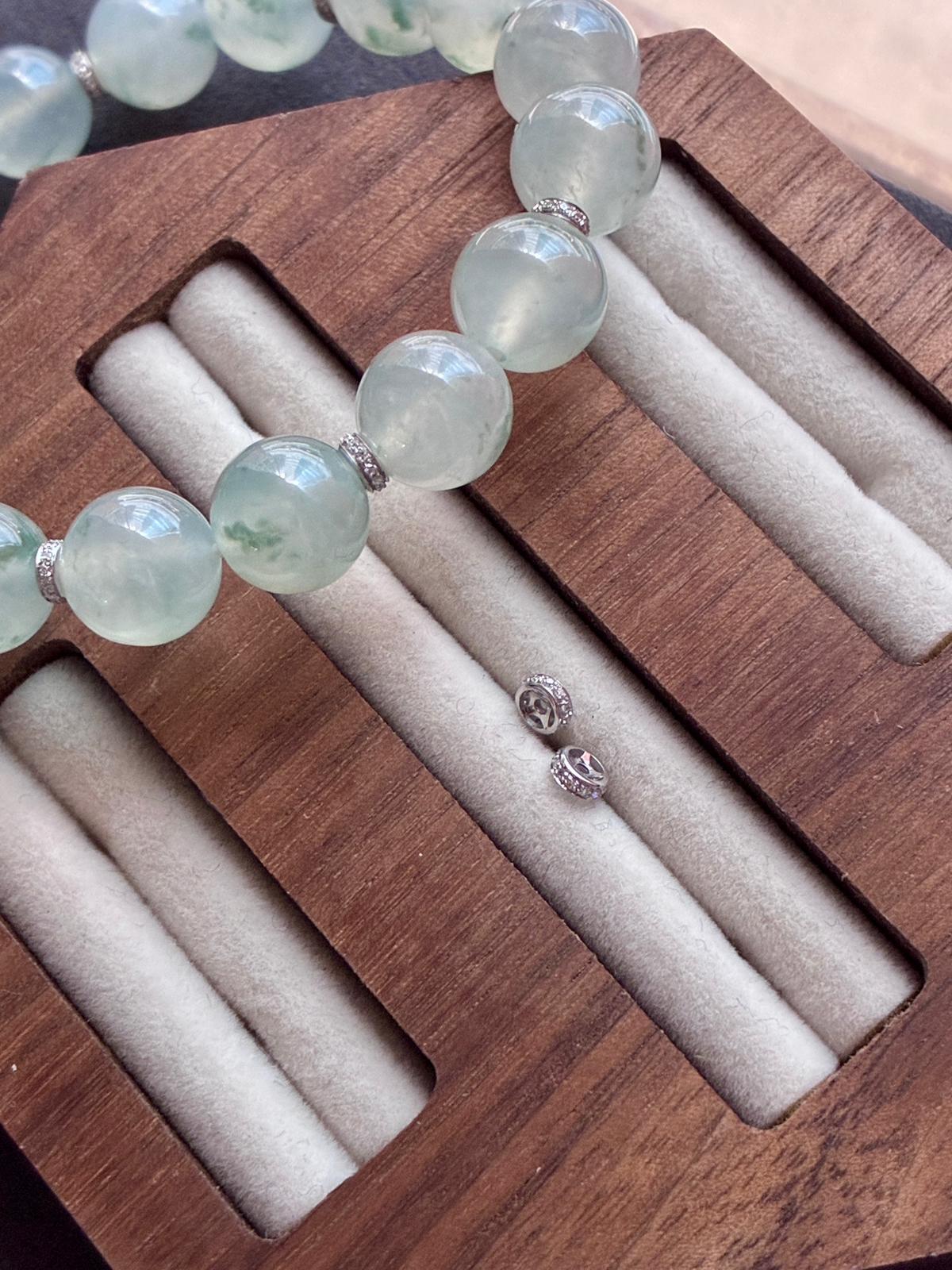 18K Gold with Natural Diamond Spacers (S/M)