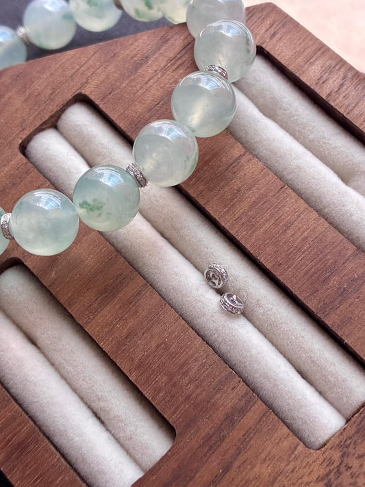 18K Gold with Natural Diamond Spacers (S/M)