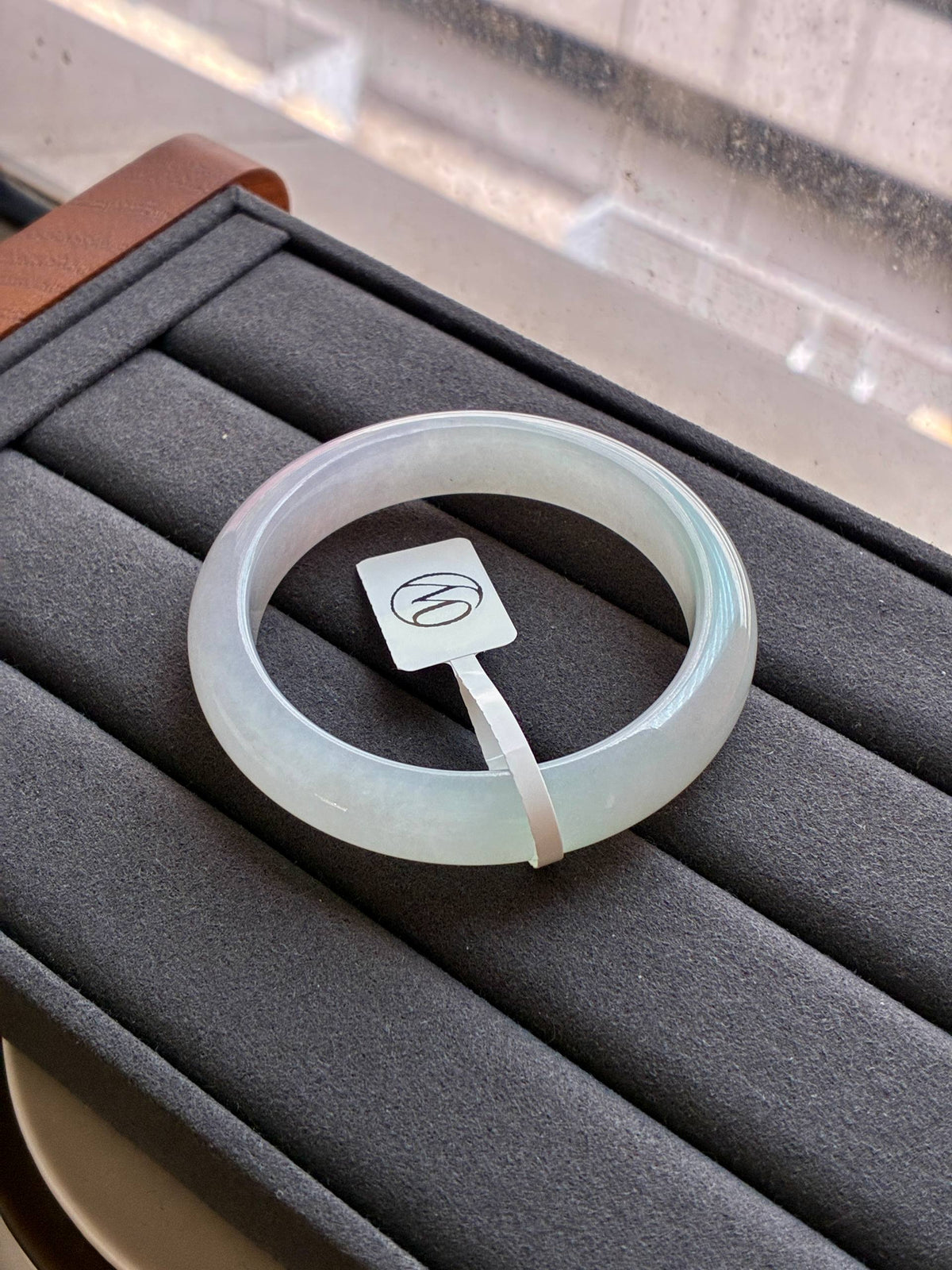 52.5mm Icy Near Colorless (Premium!)