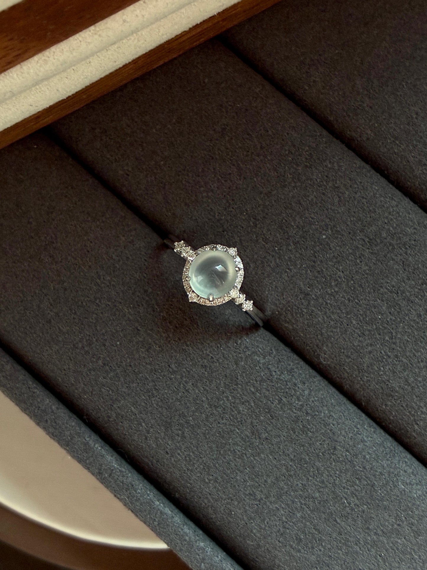 18K Sunburst Halo Ring (Glassy Variety)
