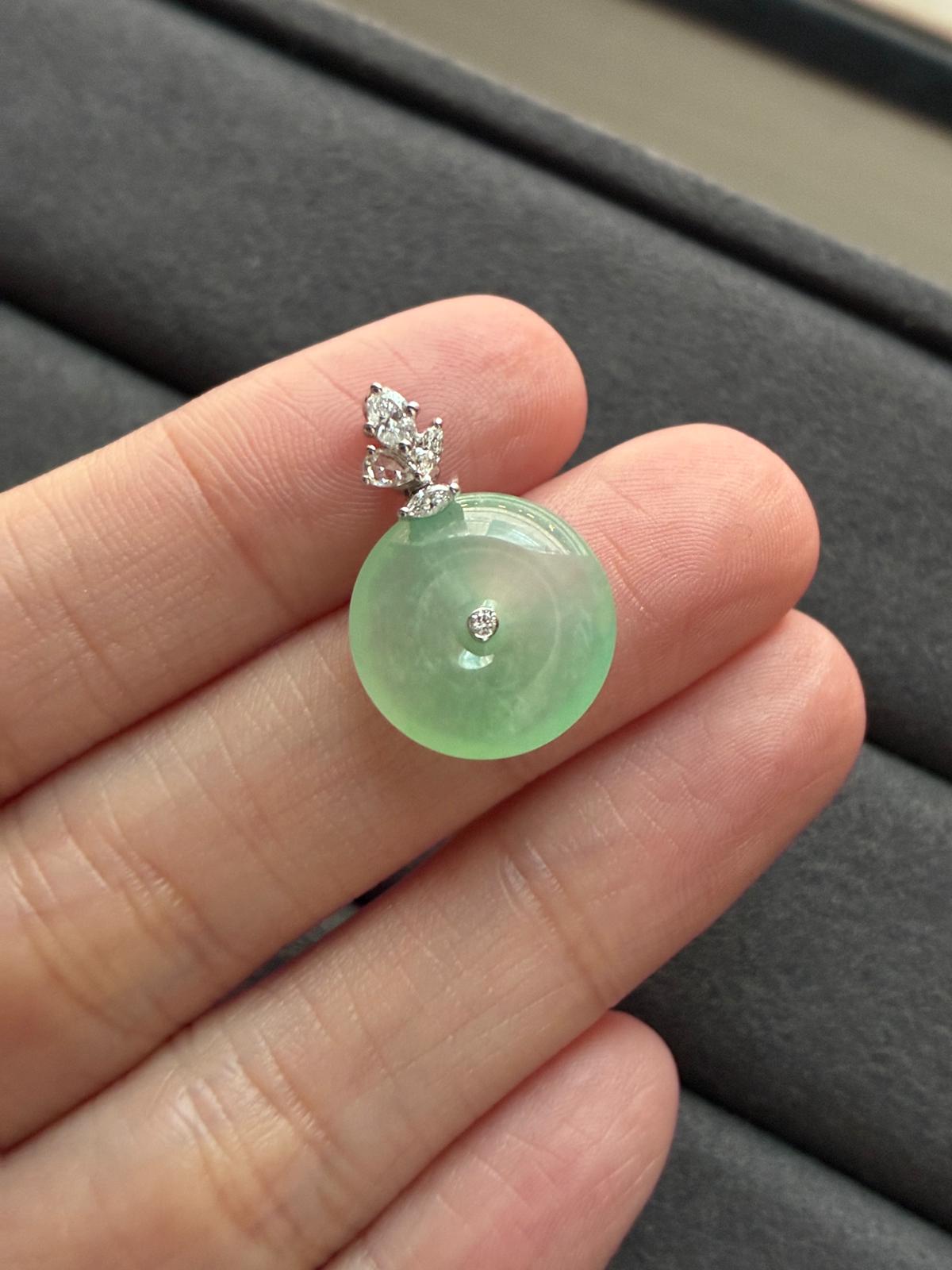 18K Icy Sweet Apple Green Donut (Rare!)