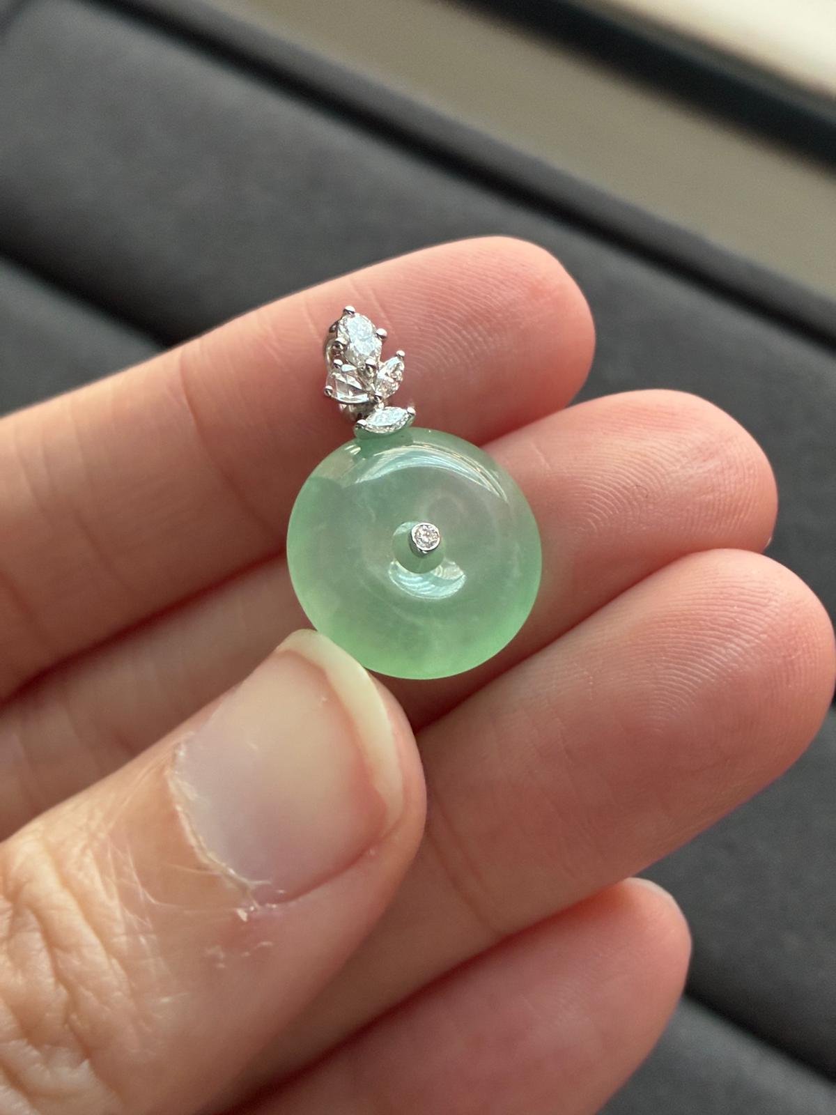18K Icy Sweet Apple Green Donut (Rare!)