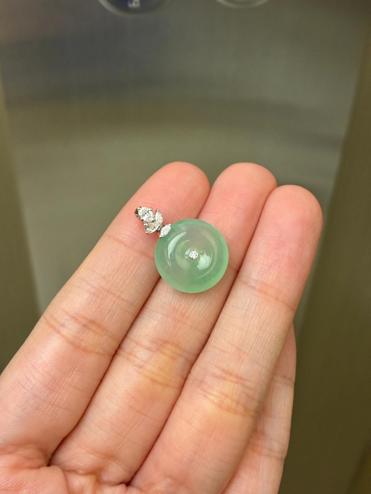 18K Icy Sweet Apple Green Donut (Rare!)