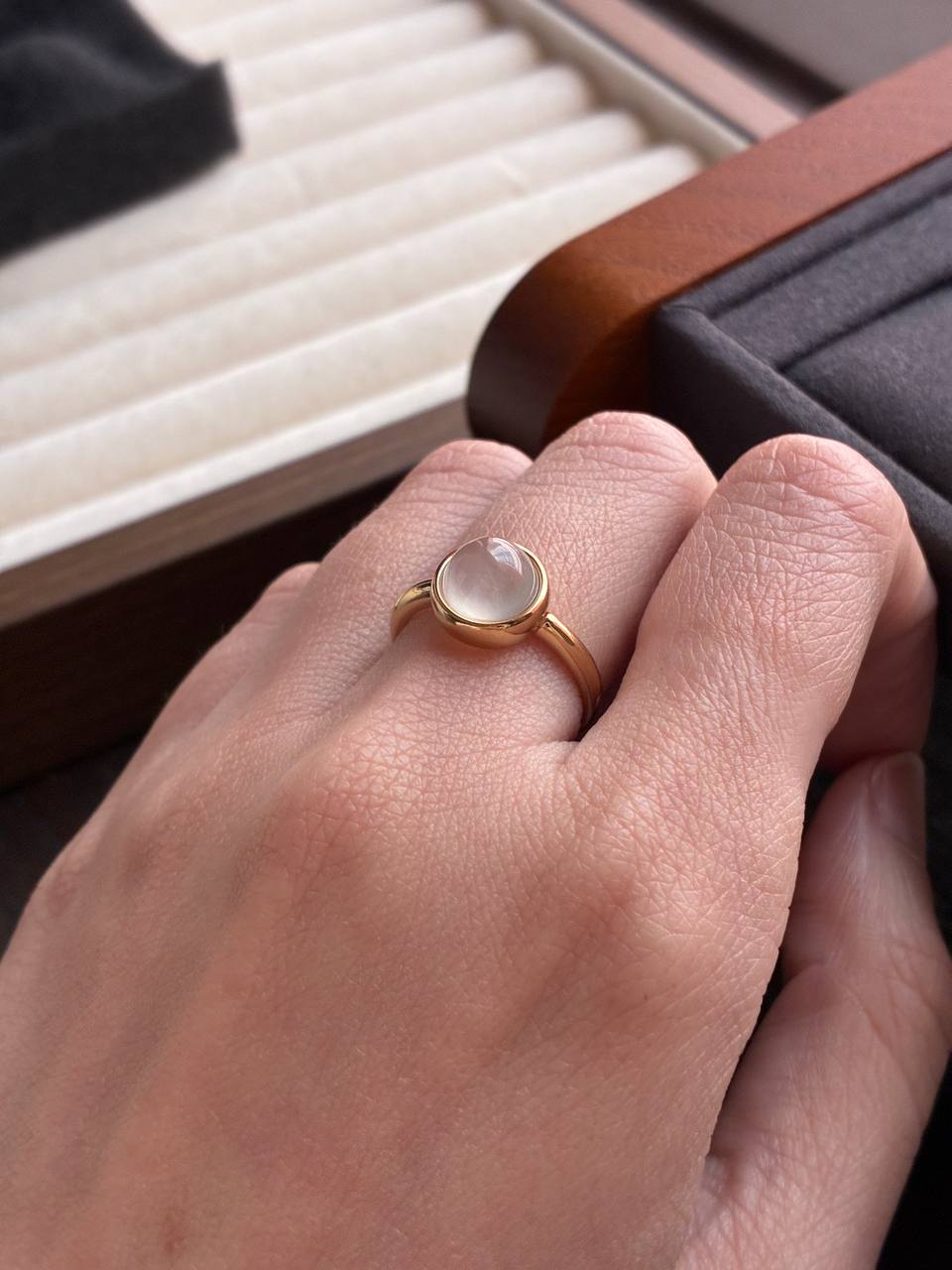 18K Glowy Minimalist Bubble Ring in Yellow Gold
