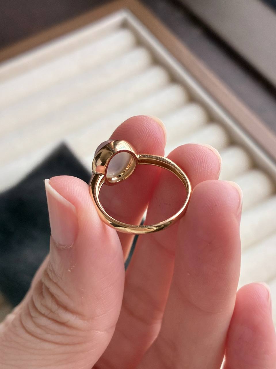 18K Glowy Minimalist Bubble Ring in Yellow Gold