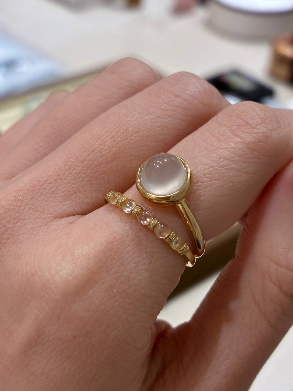 18K Glowy Minimalist Bubble Ring in Yellow Gold