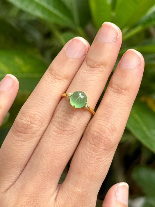 18K Glowy Vivid Apple Green Ring (EU47)