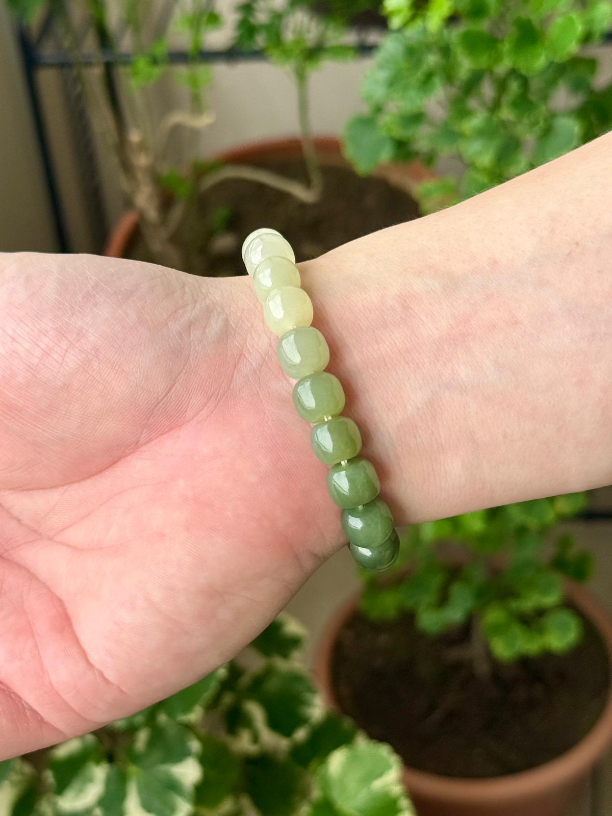 10mm Nephrite Jade Gradient Barrel Bracelet