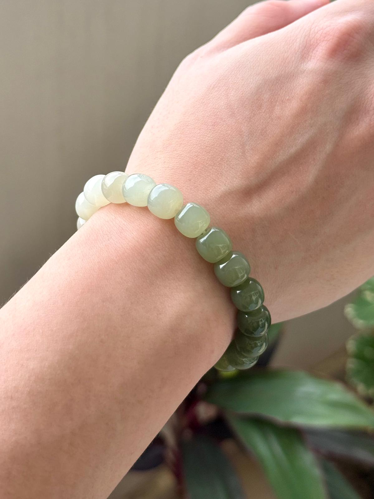 10mm Nephrite Jade Gradient Barrel Bracelet