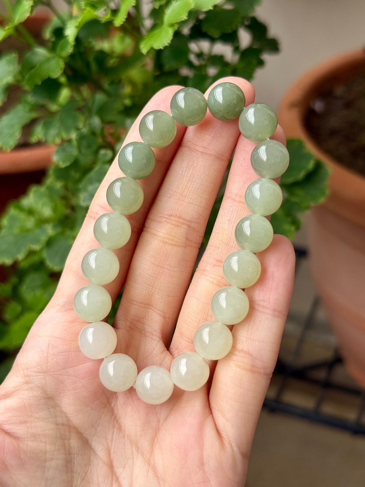 10mm Nephrite Jade Gradient Round Bracelet