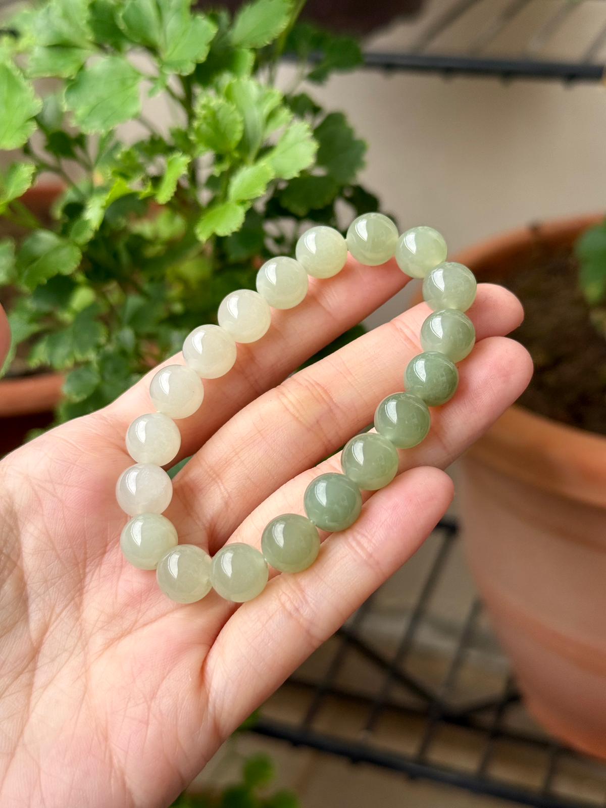 10mm Nephrite Jade Gradient Round Bracelet
