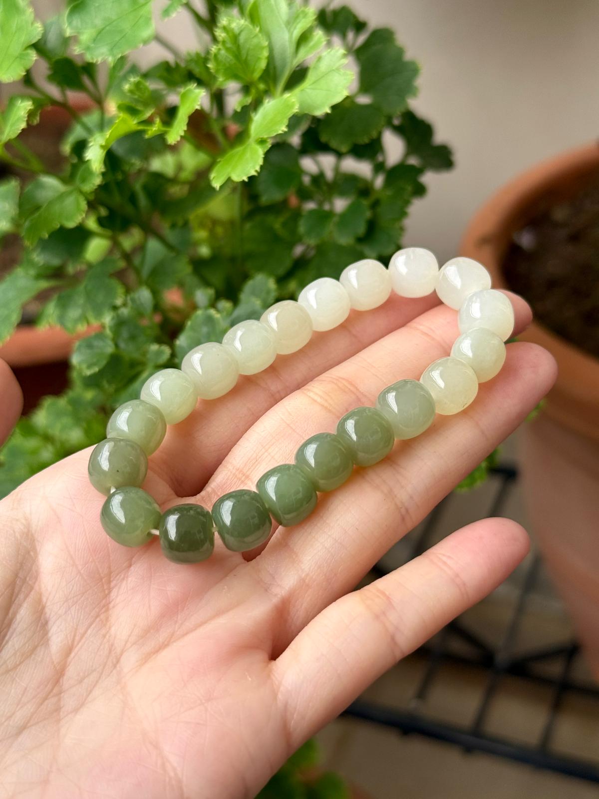 10mm Nephrite Jade Gradient Barrel Bracelet