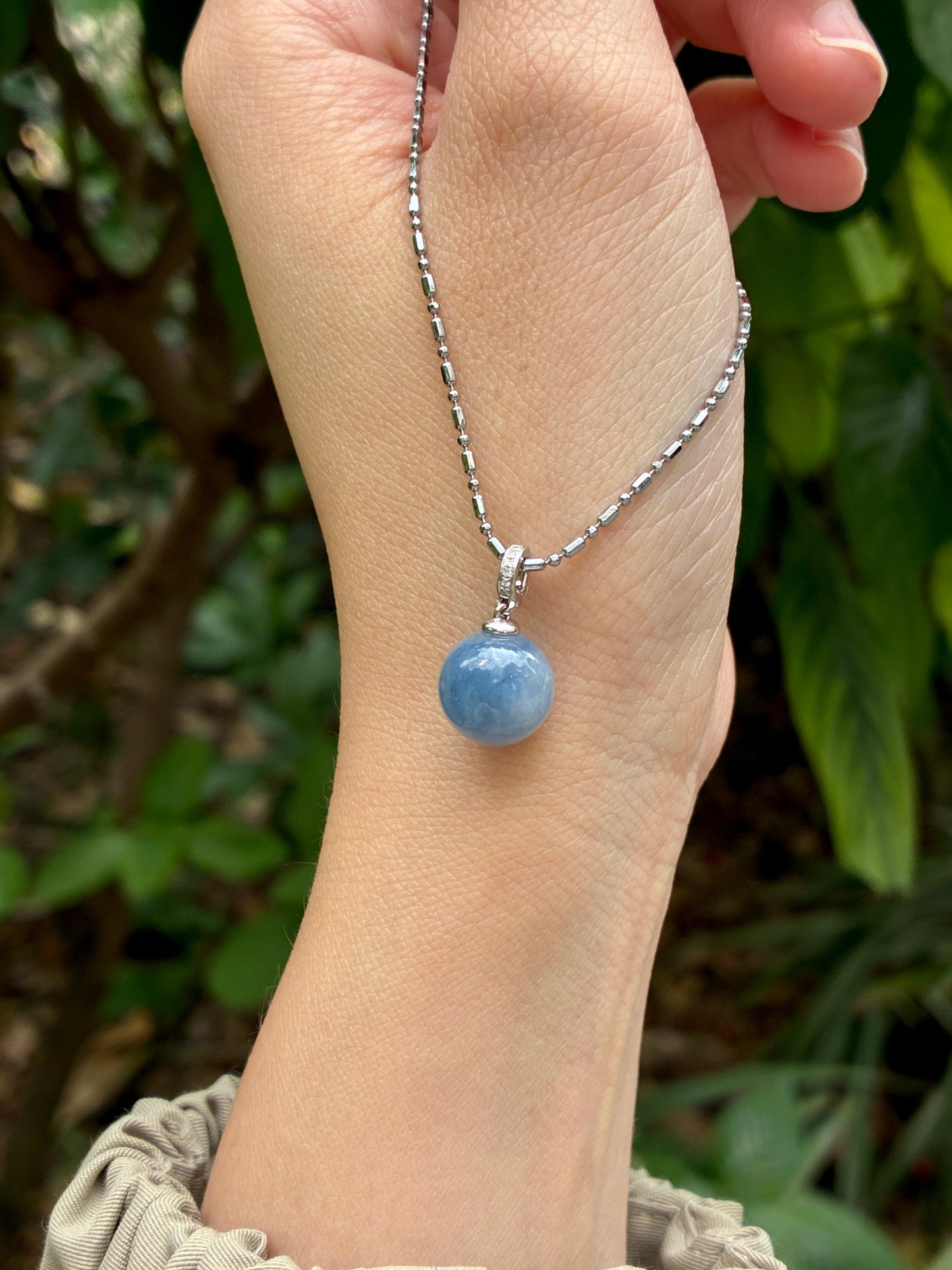 18K Blueberry Pendant (10.5mm)