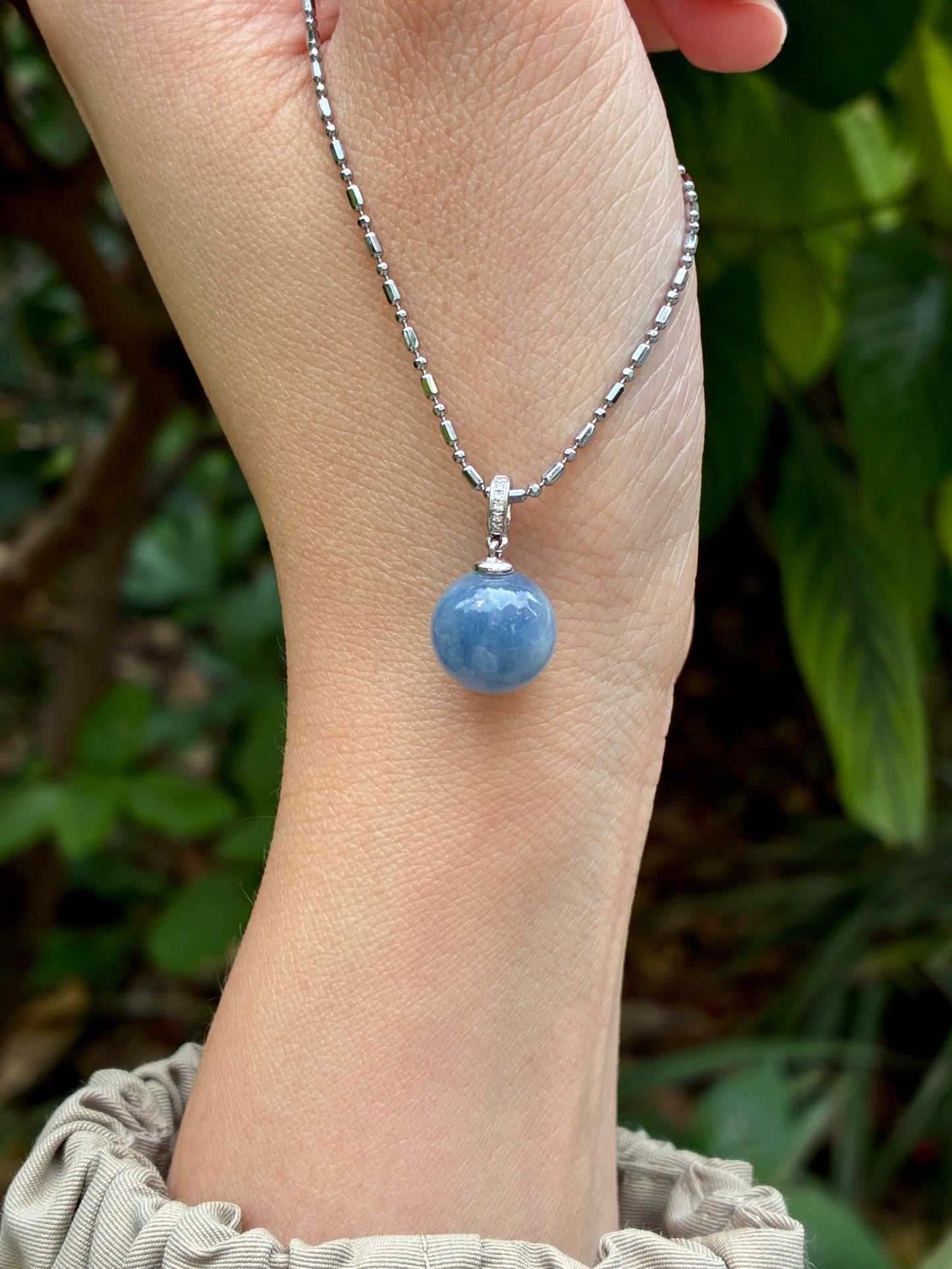 18K Blueberry Pendant (10.5mm)