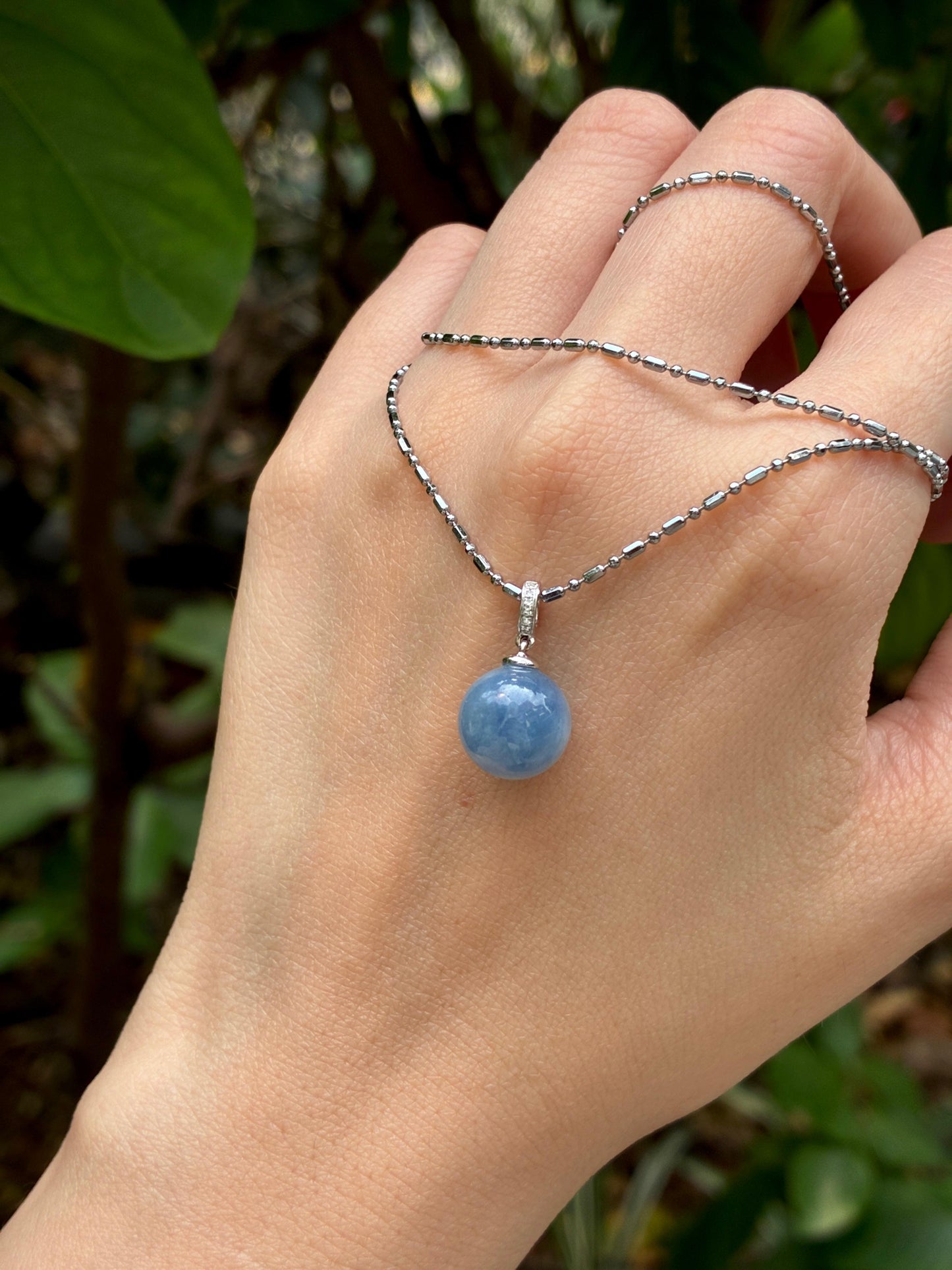 18K Blueberry Pendant (10.5mm)