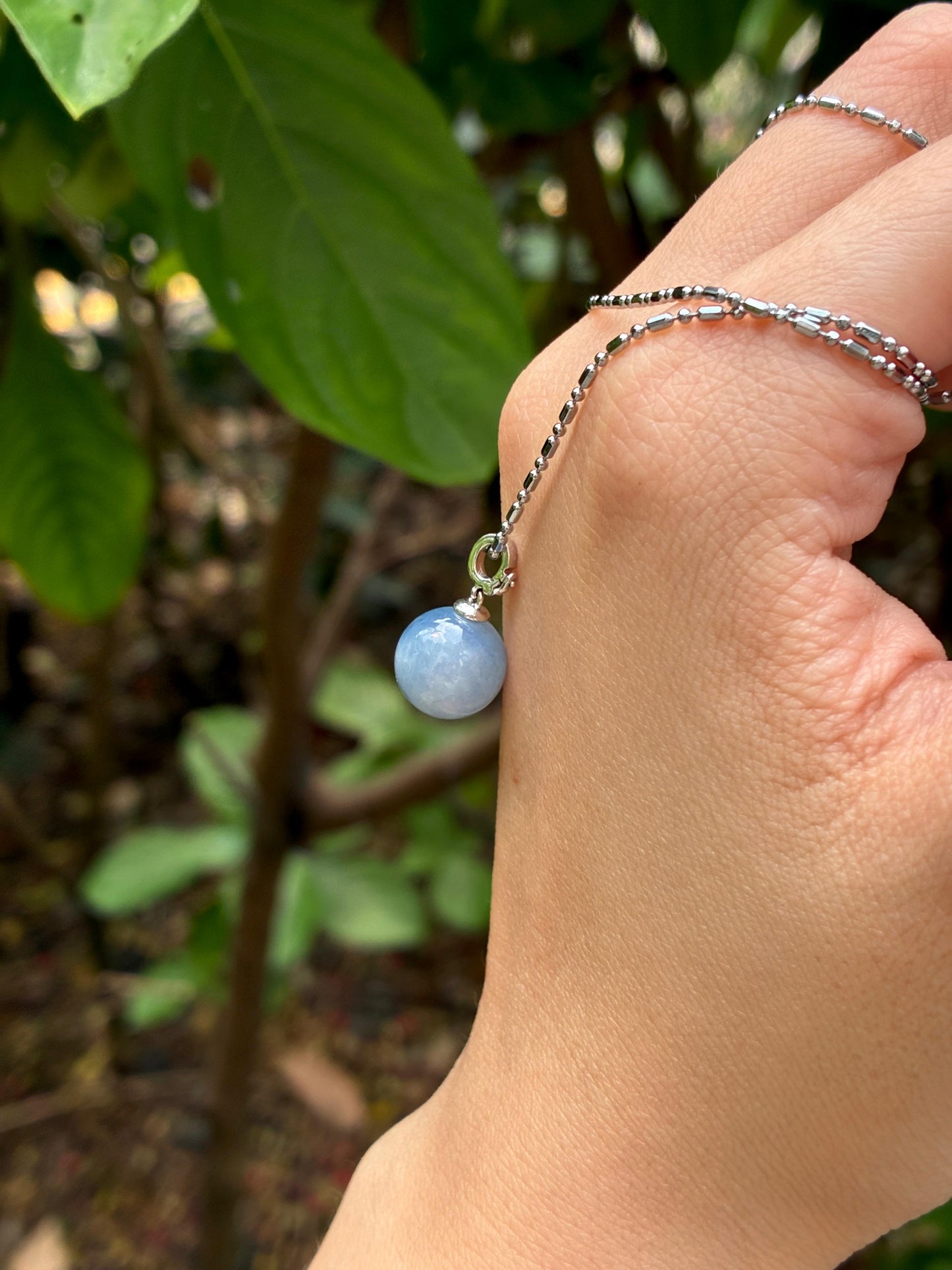 18K Blueberry Pendant (10.5mm)