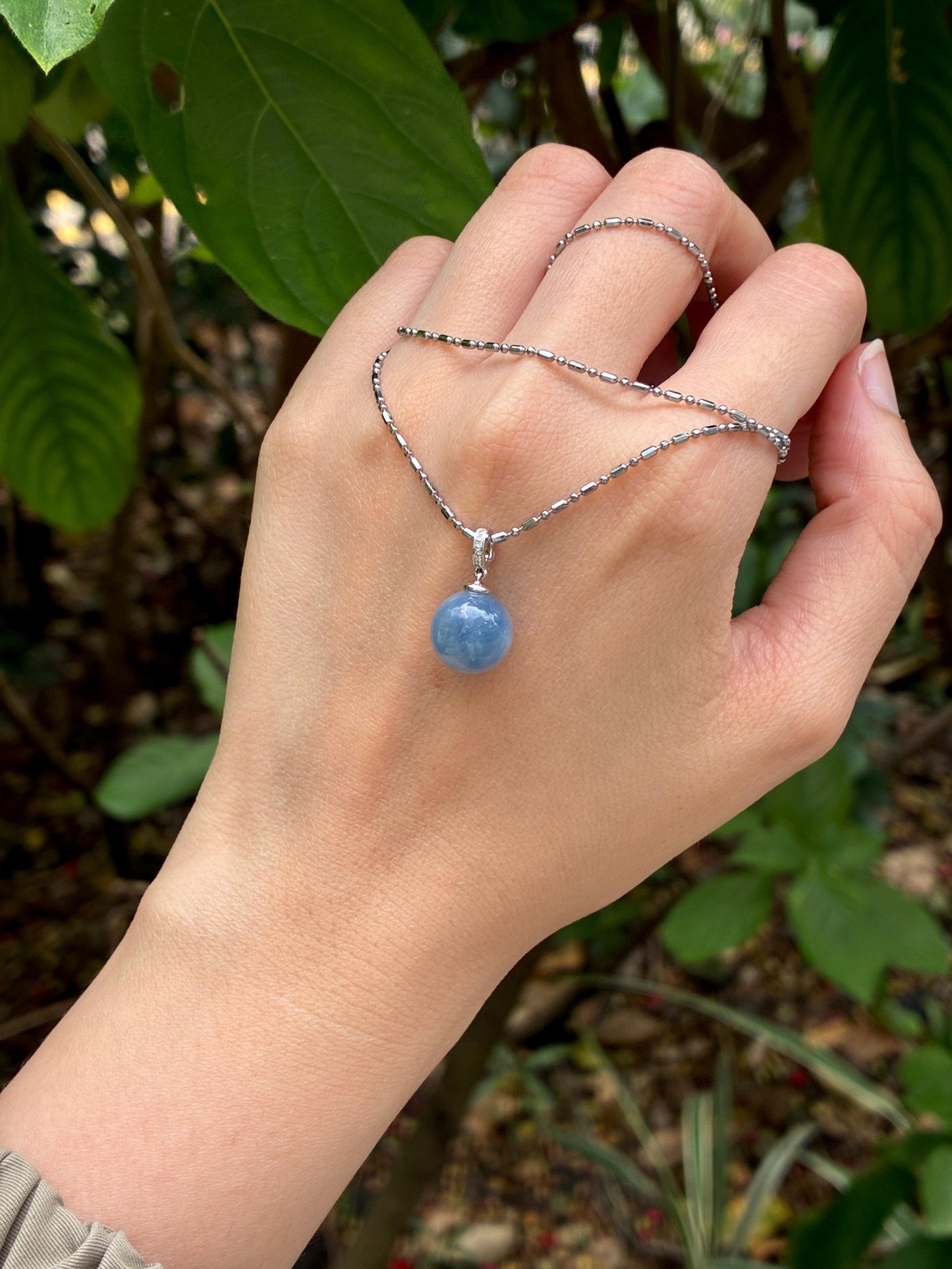18K Blueberry Pendant (10.5mm)
