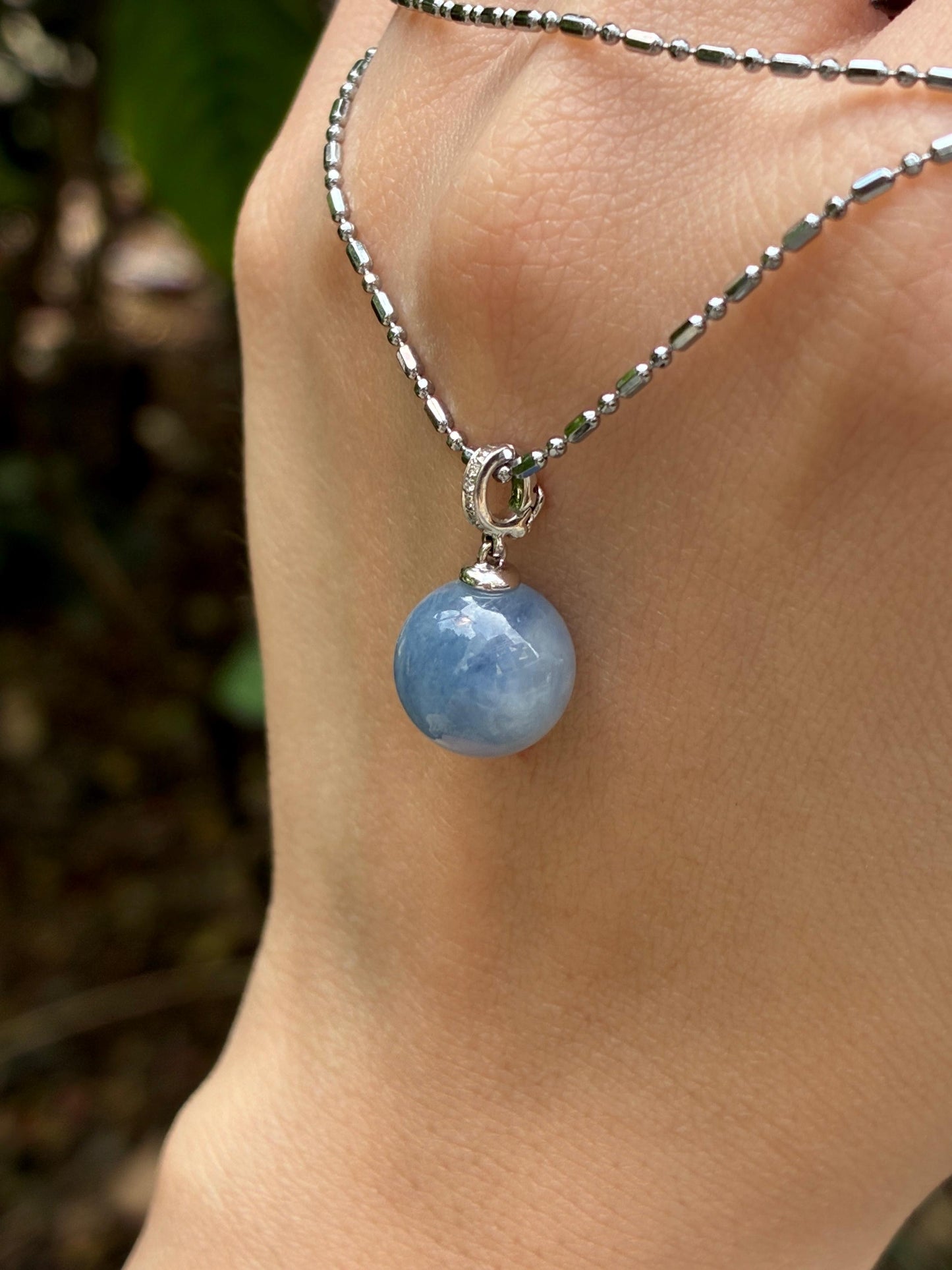 18K Blueberry Pendant (10.5mm)