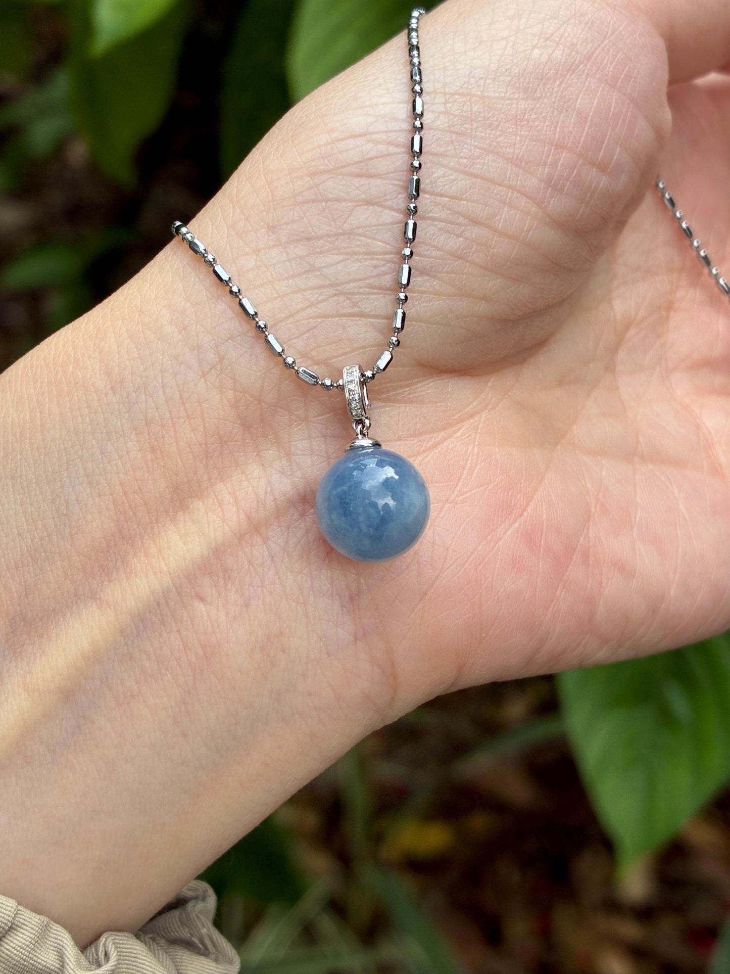 18K Blueberry Pendant (10.5mm)