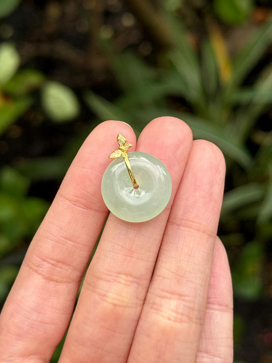 18K Icy Spring Green Donut Pendant