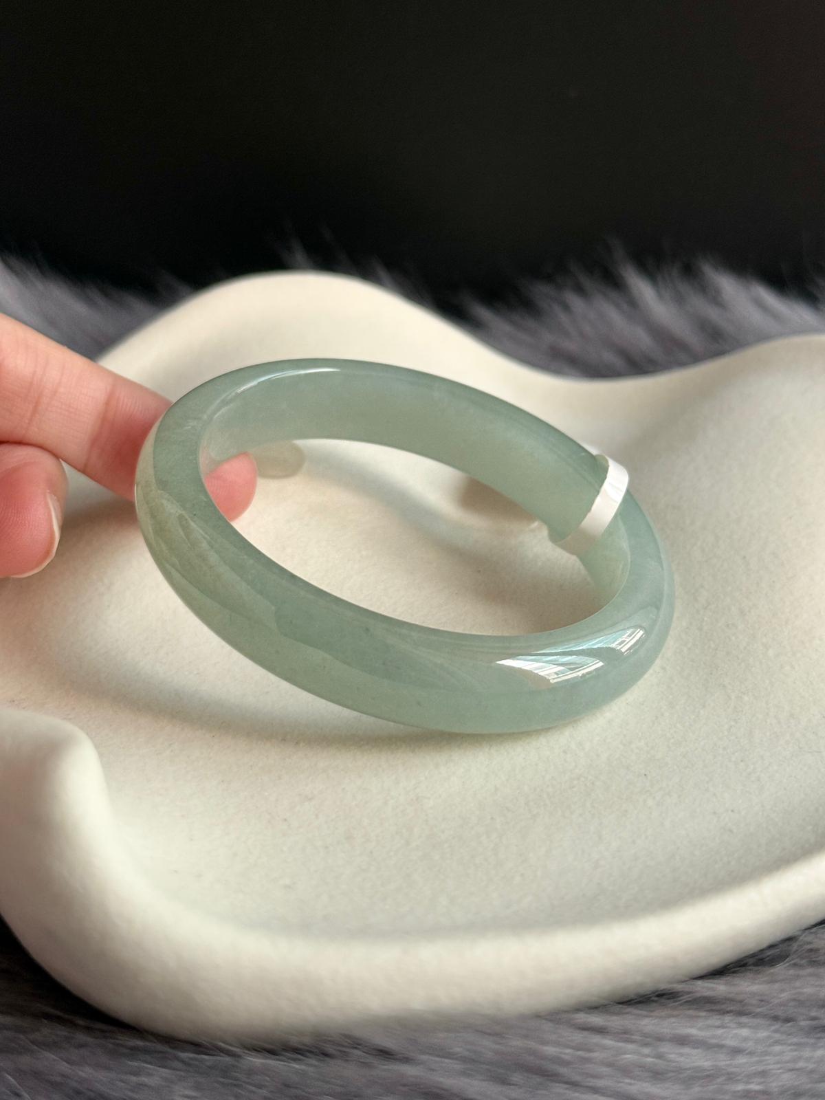 55mm Icy Blue Water Teal (Oval)