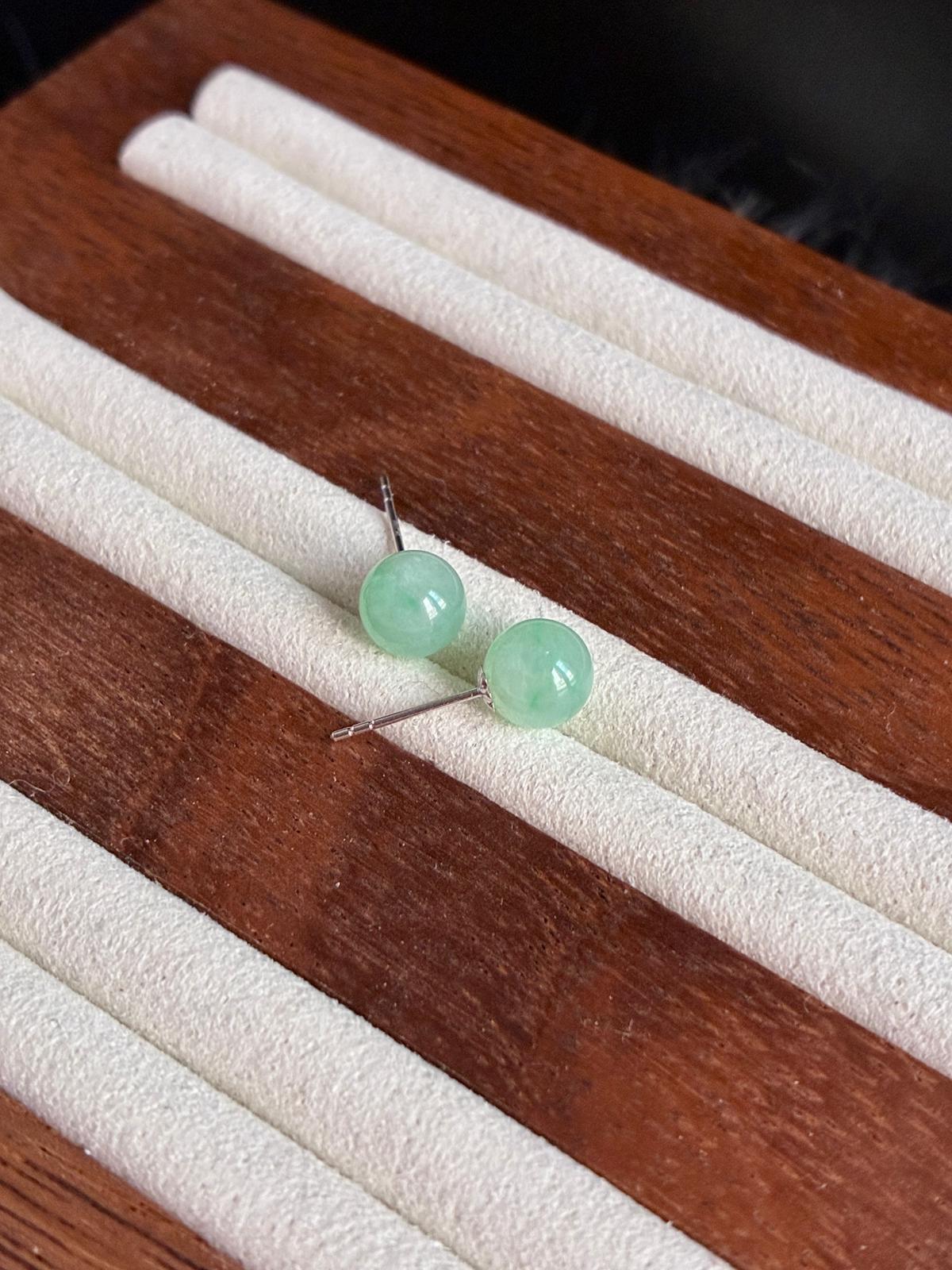 18K Light Apple Green Lollipop Studs (7.0mm)