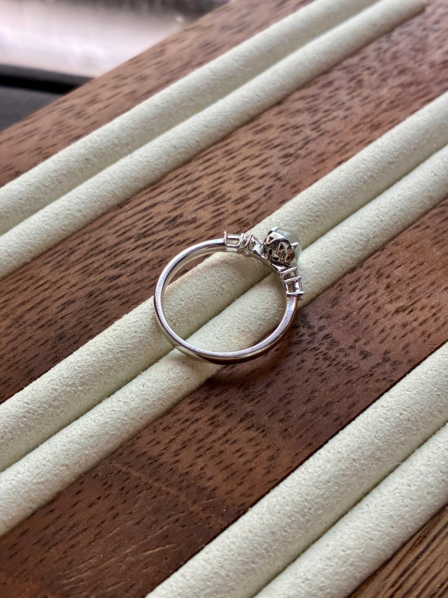 18K Minimalist Starlight Ring in White Gold