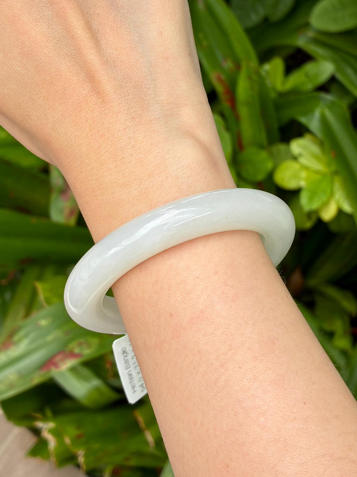 54.5mm Nephrite Jade Mutton Fat White