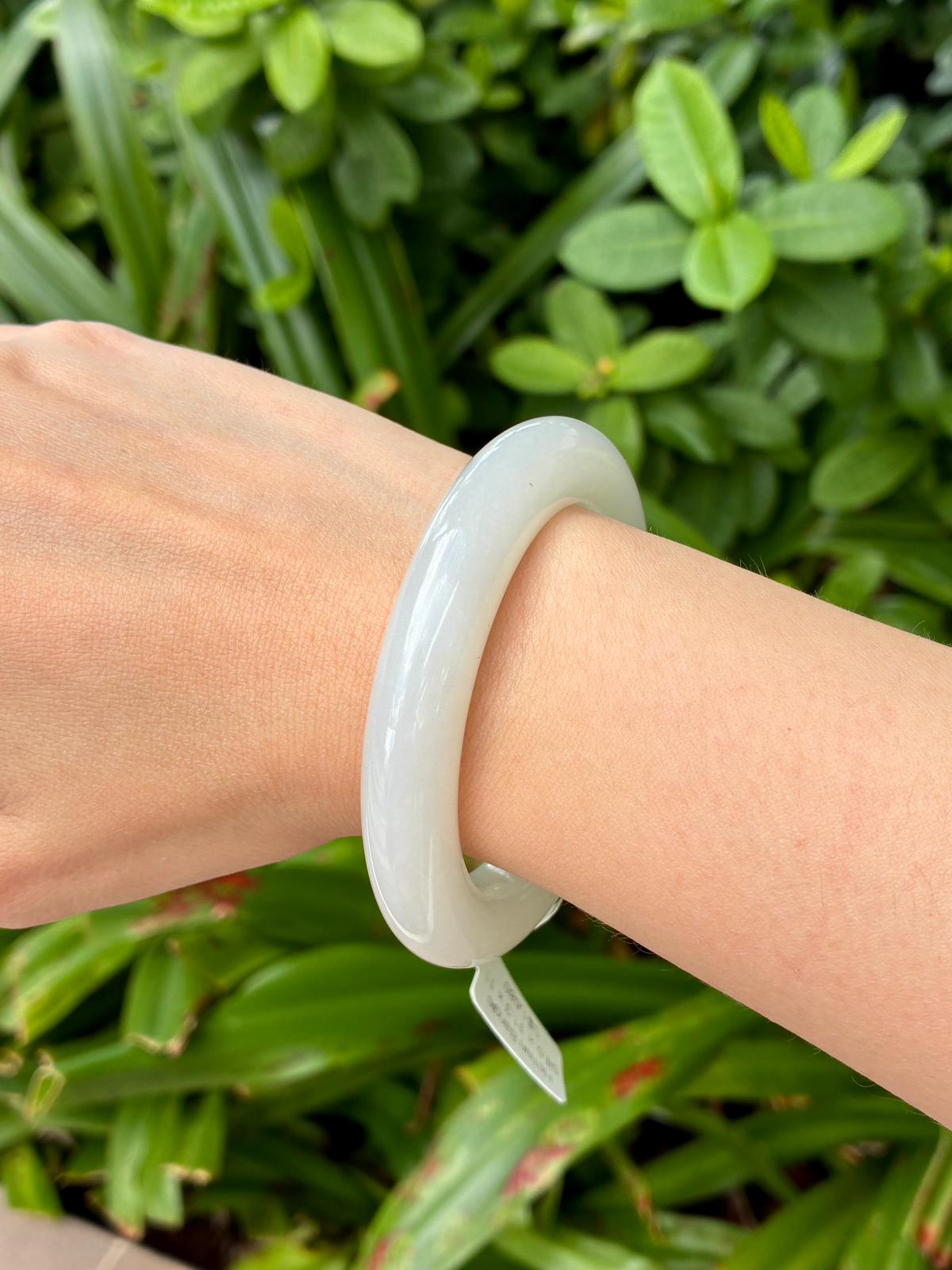 54.5mm Nephrite Jade Mutton Fat White