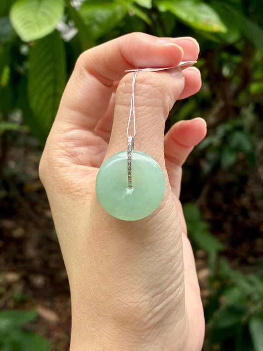 18K Jelly Seafoam Donut Pendant