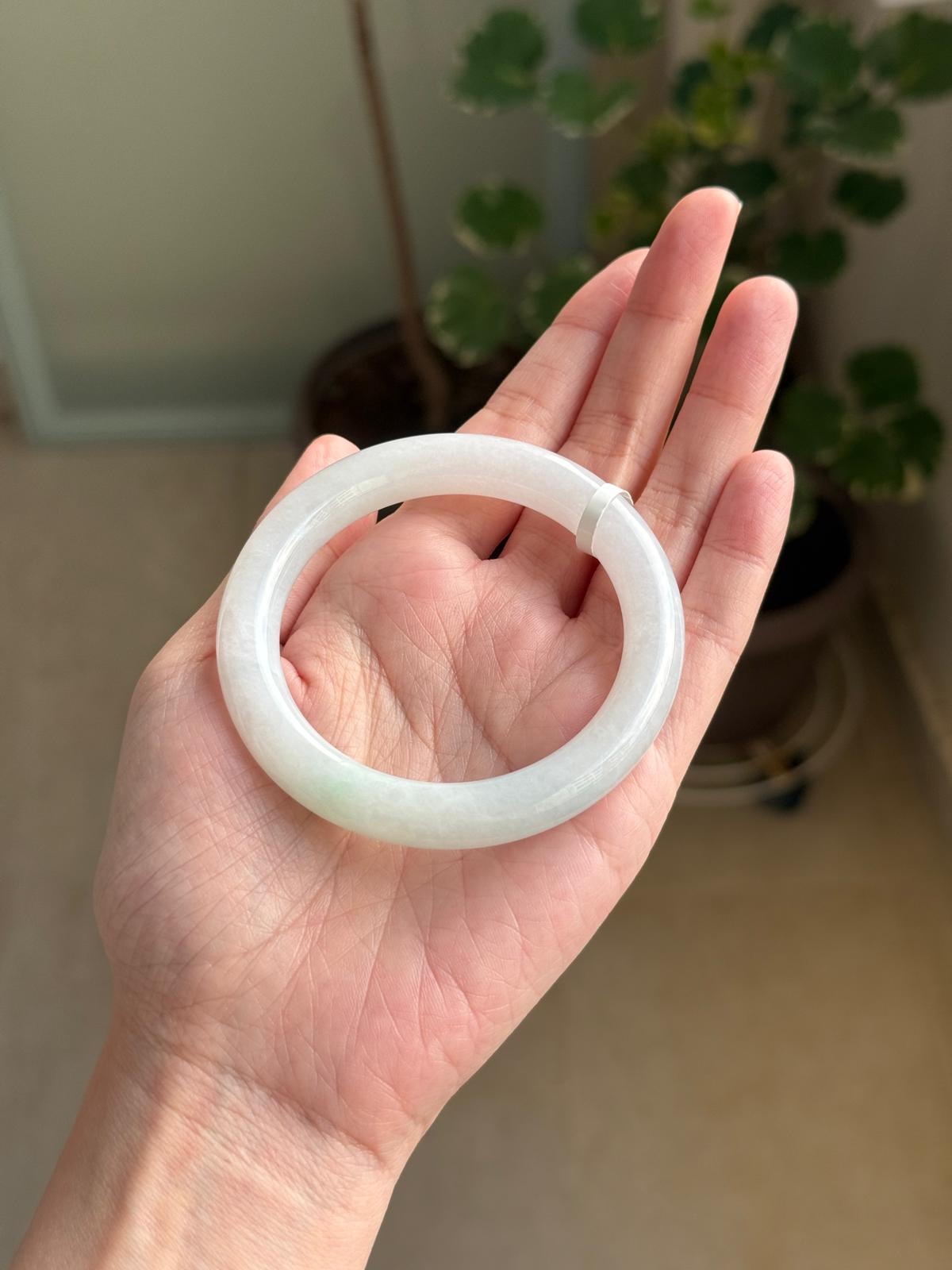 54.3mm Icy White (Premium Cut!)