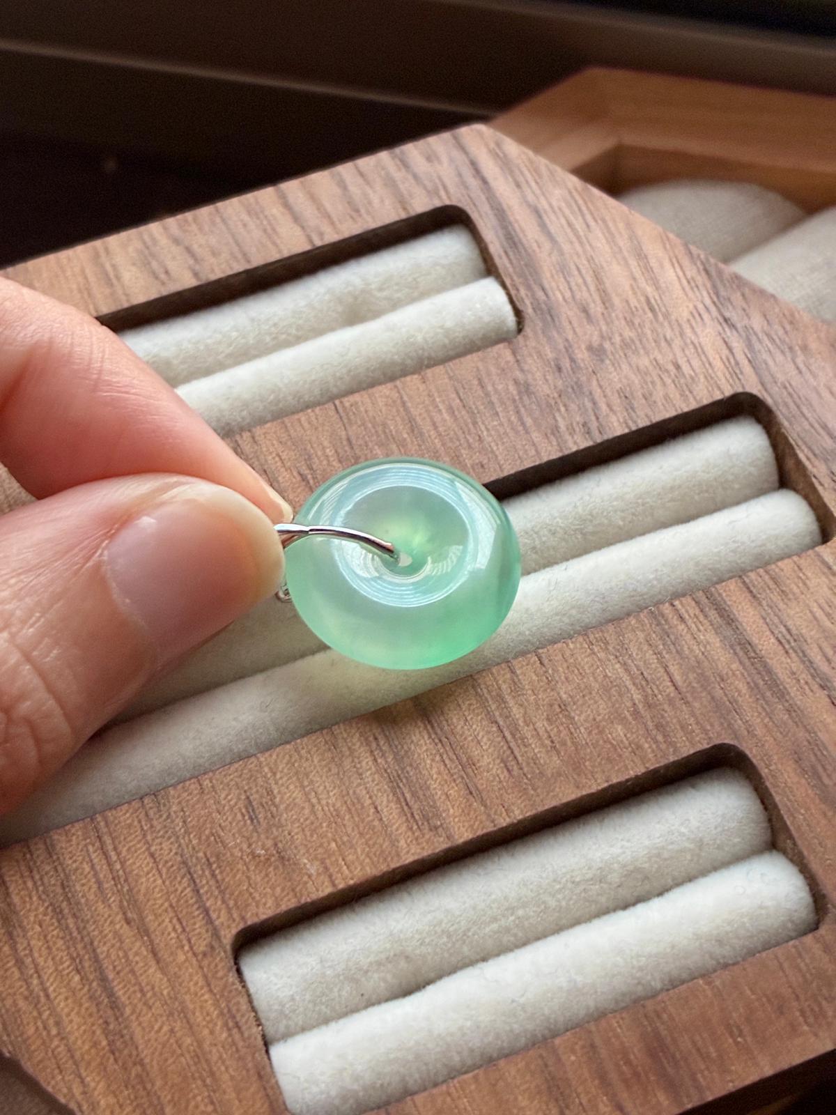 18K Icy Muna Apple Green Donut with Butterfly
