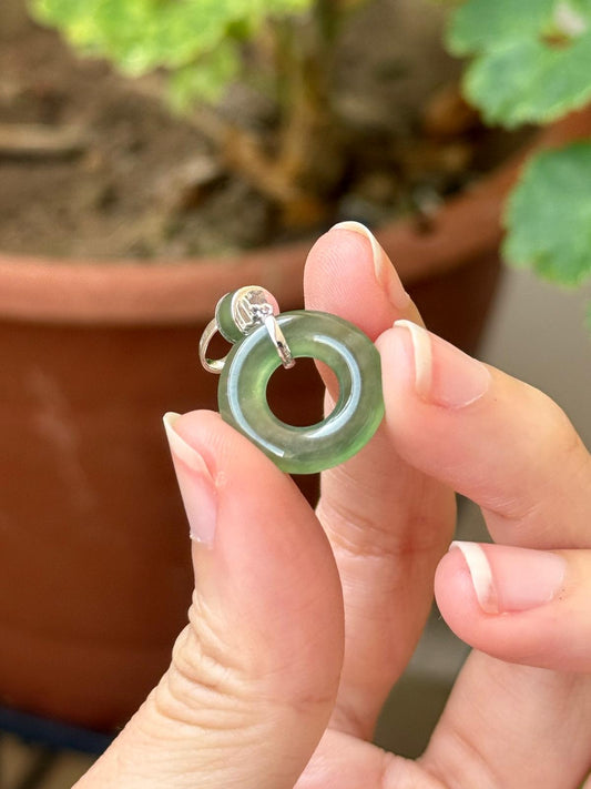 18K Icy Glowy Lake Green Donut Pendant