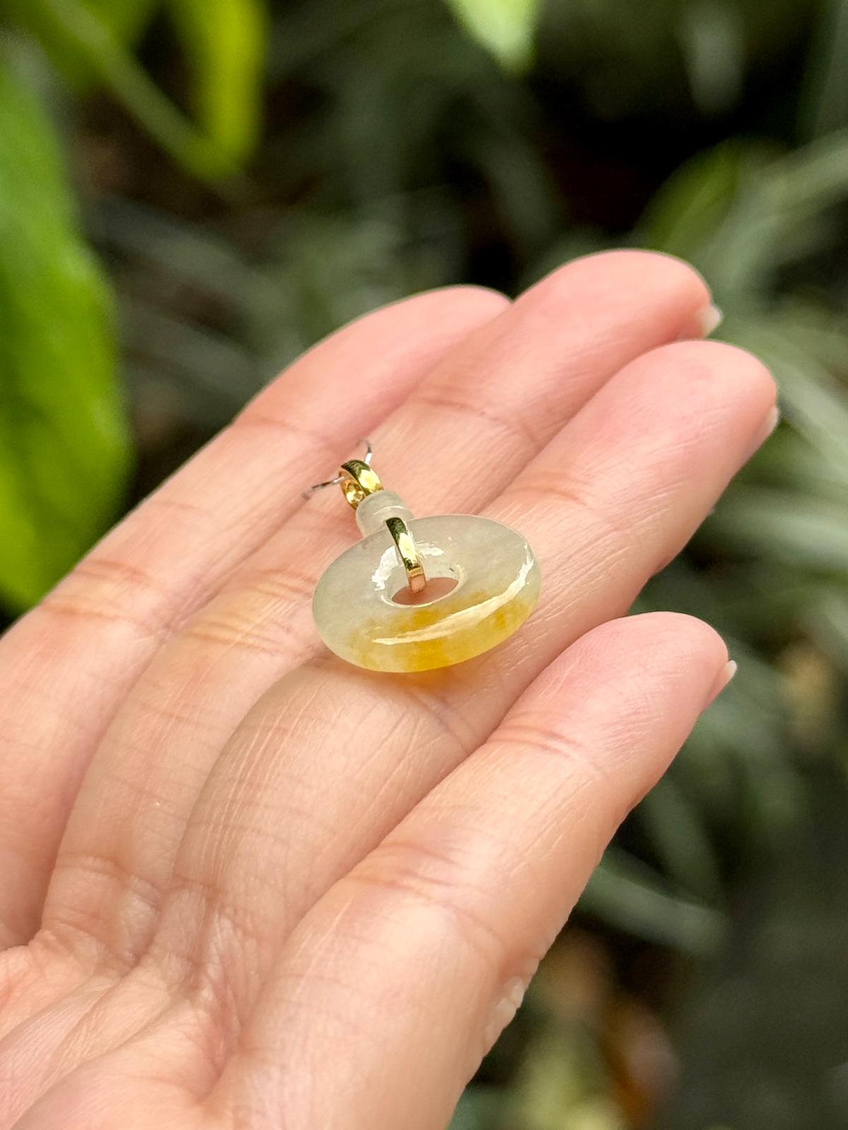 18K Icy Lemonade Jadeite Donut Pendant (Highly Translucent!)