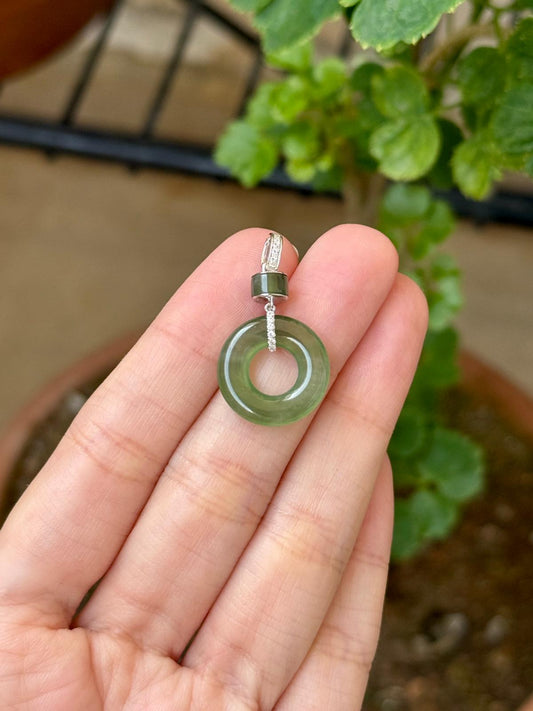 18K Icy Glowy Lake Green Donut Pendant