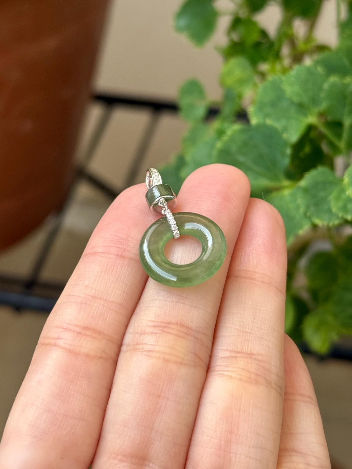 18K Icy Glowy Lake Green Donut Pendant (Highly Translucent!)